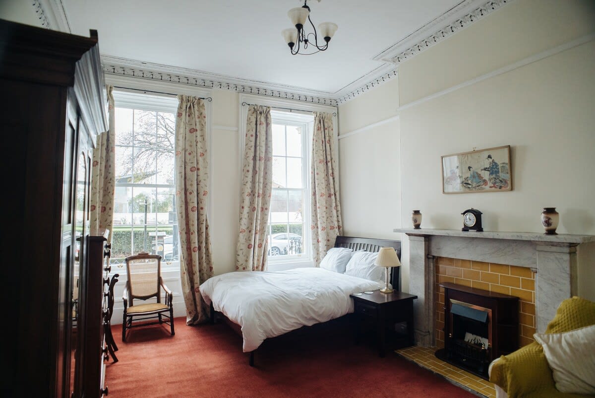 View Spacious Victorian Flat in Heart of Finnieston in 43 Saint Vincent Crescent G3 8NG Spacious Victorian Flat in Heart of Finnieston in 43 Saint Vincent Crescent G3 8NG - Property image 5 - VivreStays