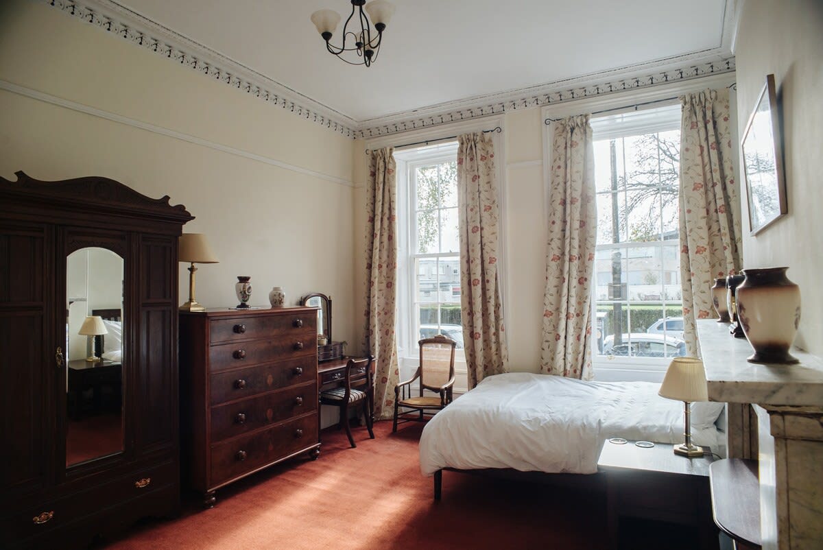 View Spacious Victorian Flat in Heart of Finnieston in 43 Saint Vincent Crescent G3 8NG Spacious Victorian Flat in Heart of Finnieston in 43 Saint Vincent Crescent G3 8NG - Property image 6 - VivreStays