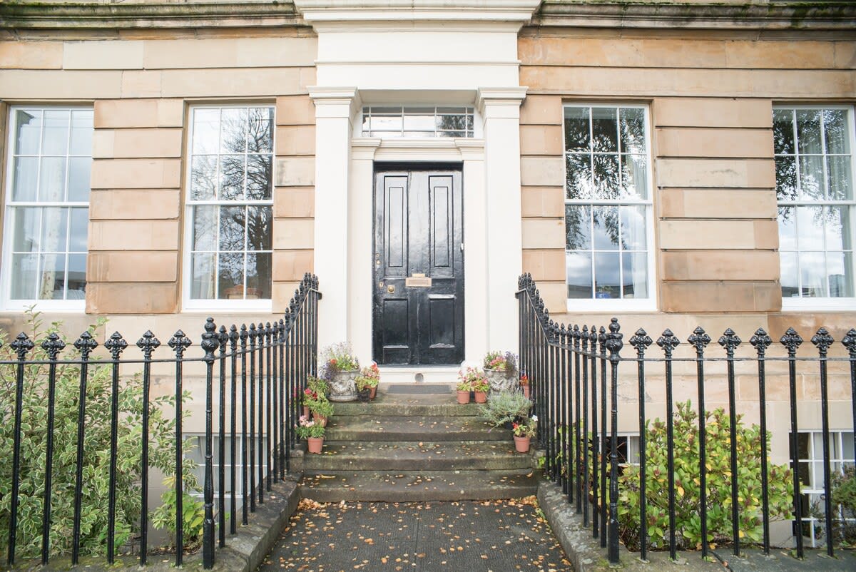 View Spacious Victorian Flat in Heart of Finnieston in 43 Saint Vincent Crescent G3 8NG Spacious Victorian Flat in Heart of Finnieston in 43 Saint Vincent Crescent G3 8NG - Property image 15 - VivreStays