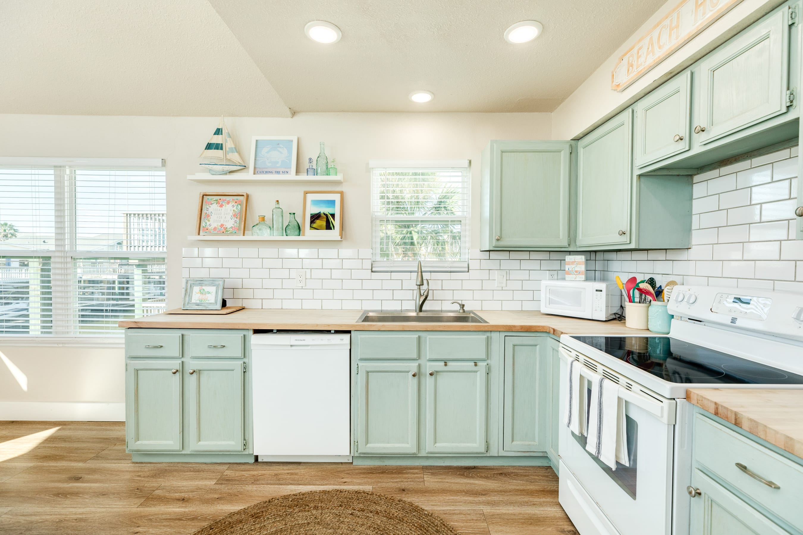 Lil Blue Great Fishing Fun Bayfront Retreat 7