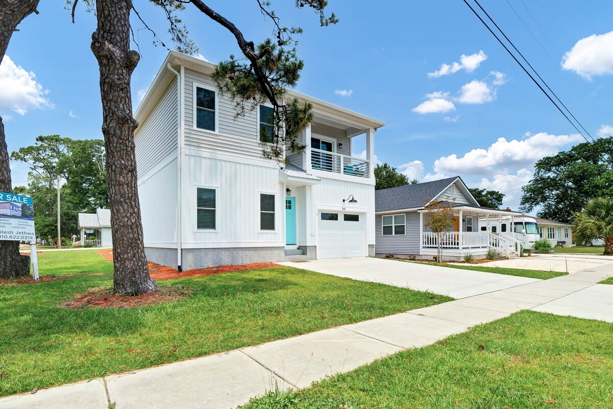 The Beacon, Steps From The Beach — Carolina Beach, NC — vacation rental