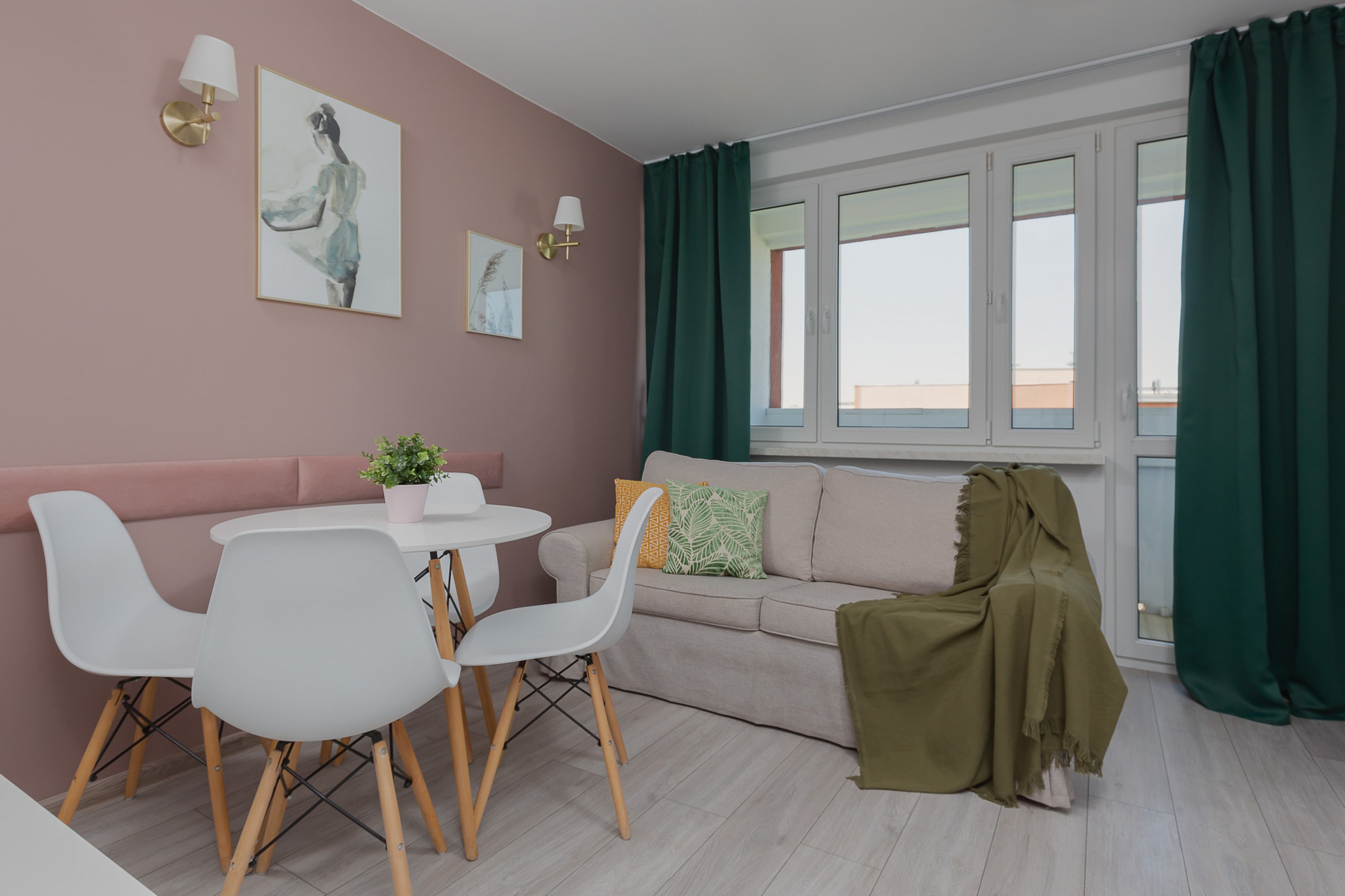 Solec 79 Warsaw | Air-conditioned Apartment with Balcony | Attractive Location in the Centre — Warszawa, Województwo mazowieckie — vacation rental