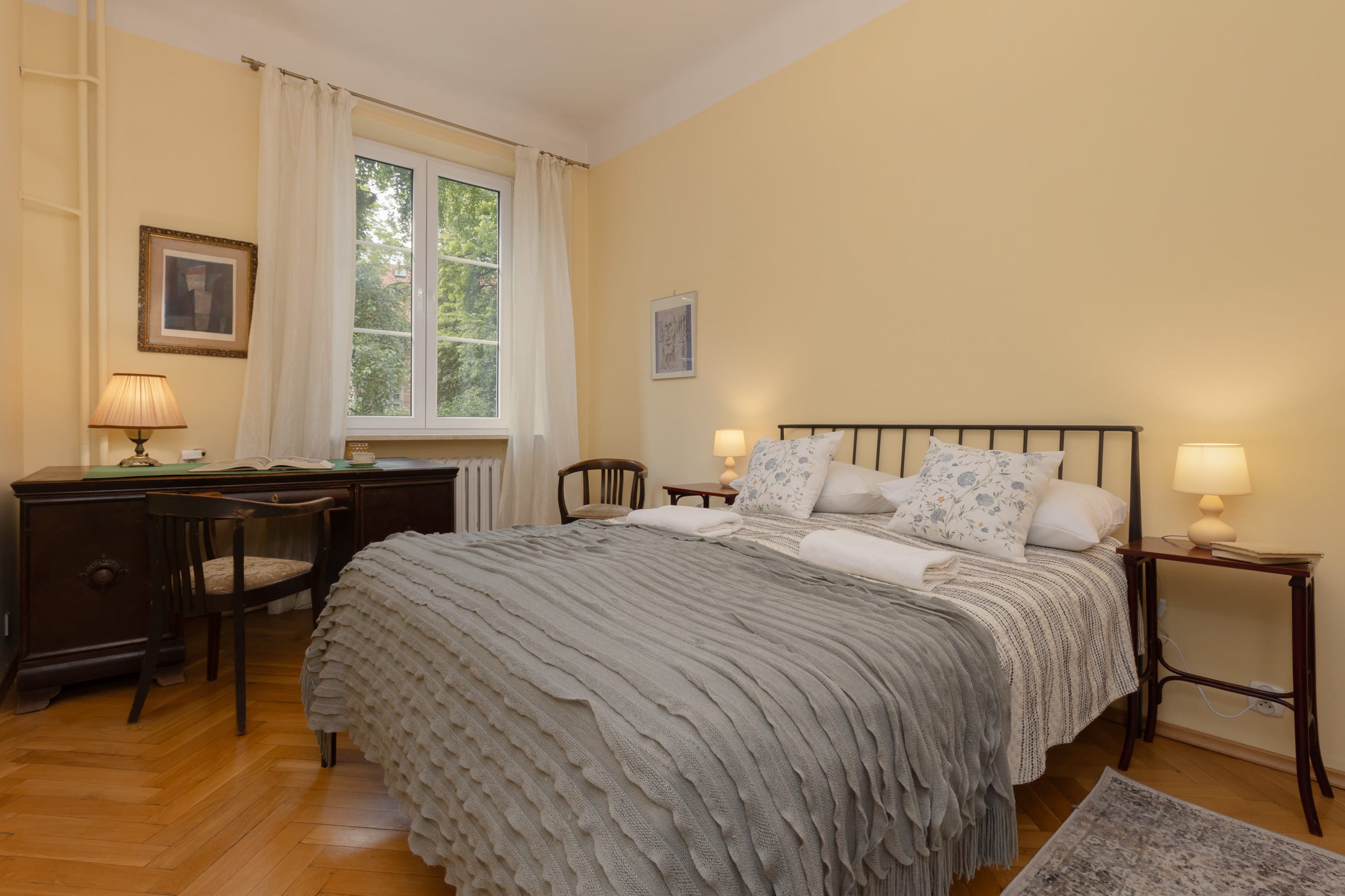 New Town Square 17 | Trendy Apartment | Desk — Warszawa, Województwo mazowieckie — vacation rental