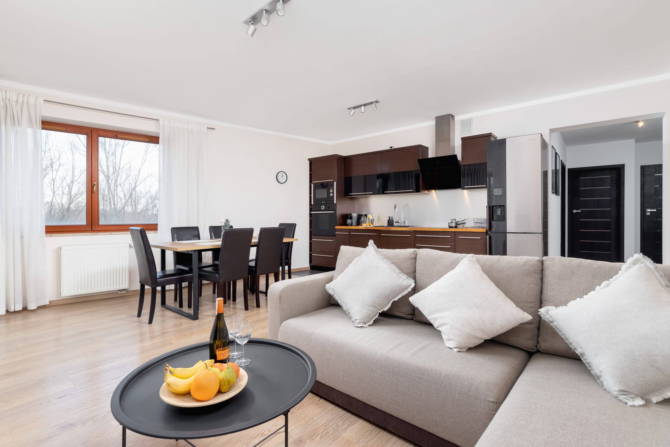 Rydlówka 44 Krakow | Spacious 2-Bedroom Apartment | Remote Working | Parking & Balcony — Kraków, Województwo małopolskie — vacation rental