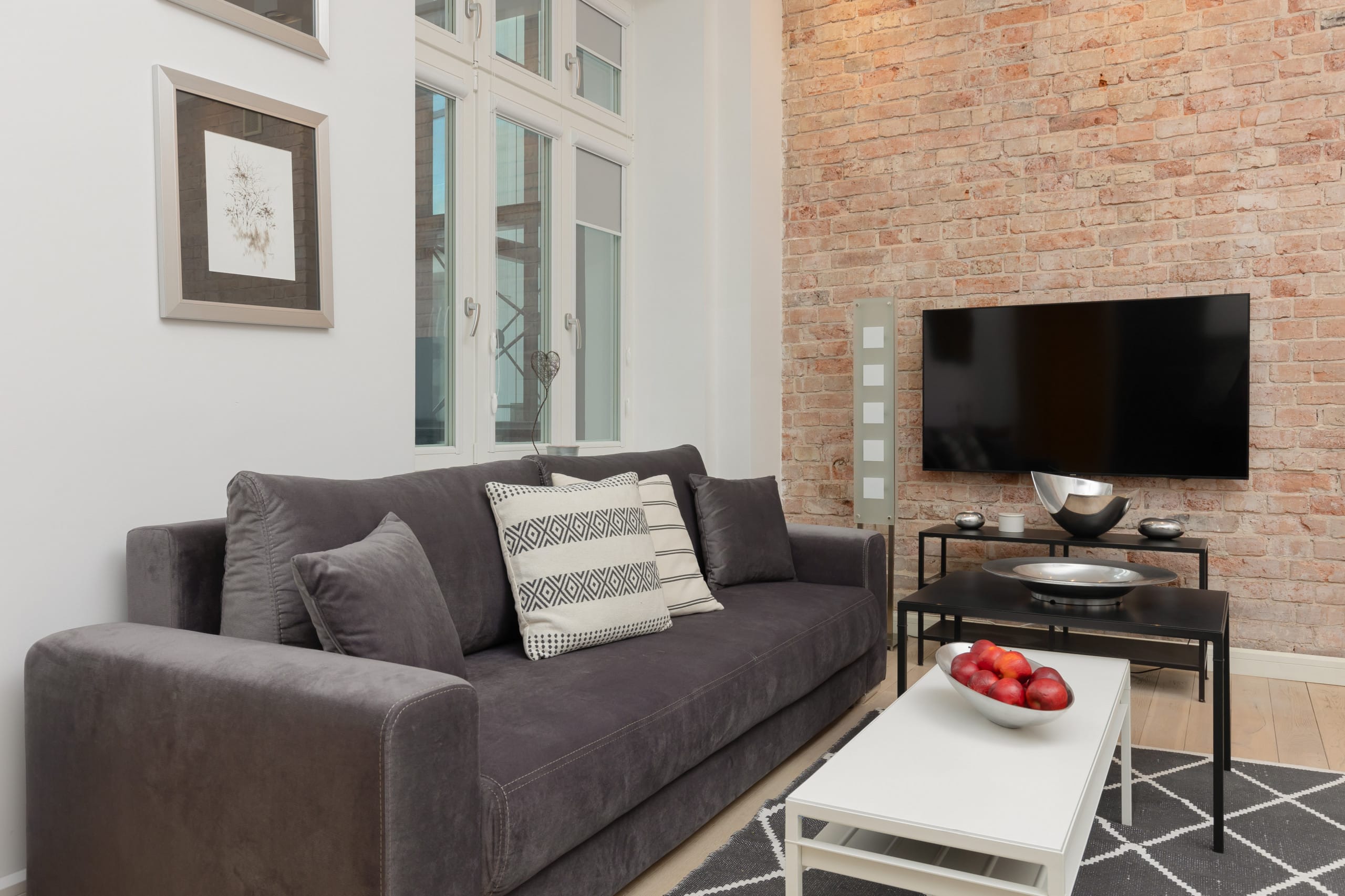 Radna 11 | Warsaw Apartment | Remote Work — Warszawa, Województwo mazowieckie — vacation rental