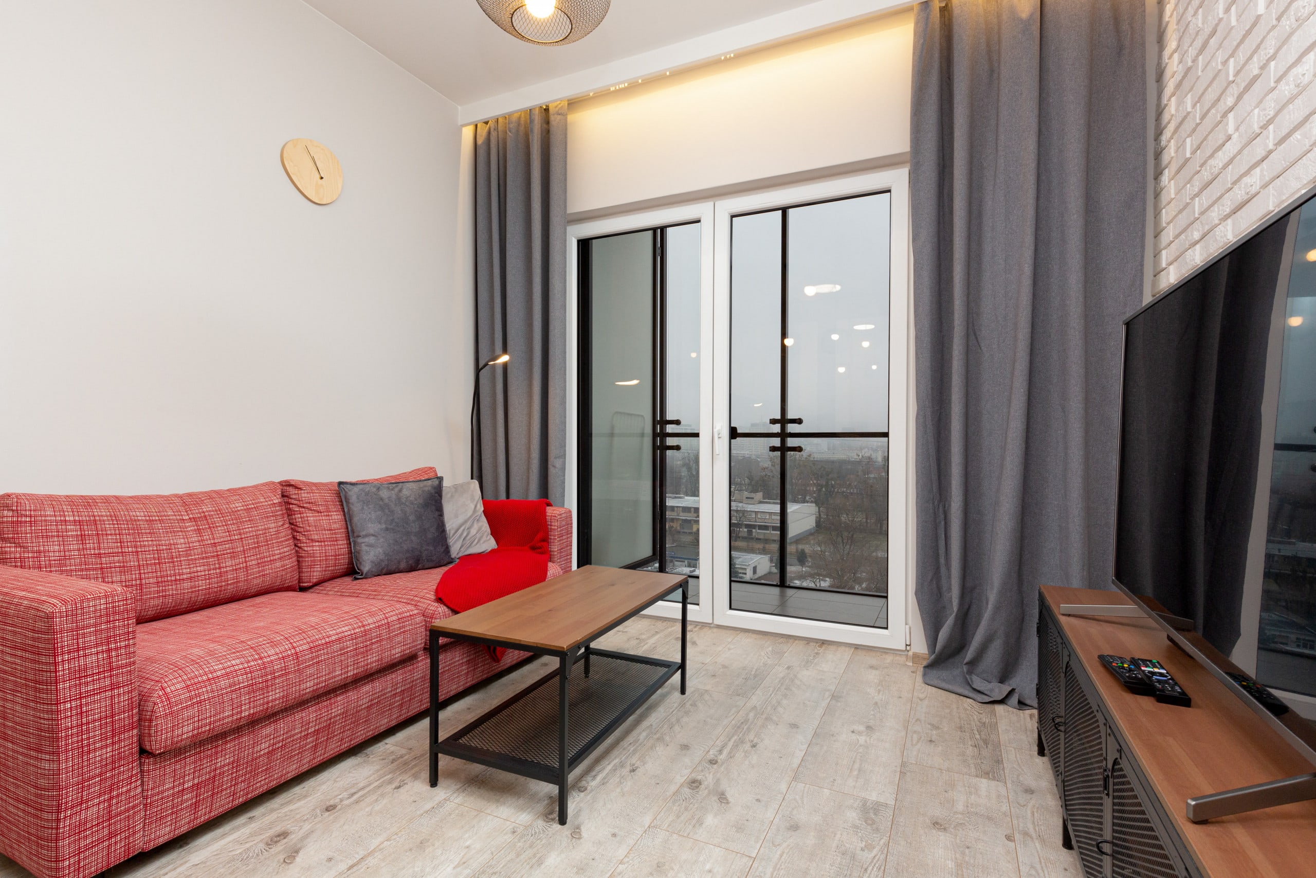 Prymasa Tysiąclecia 83A Warsaw | Cozy Apartment | Parking — Warszawa, Województwo mazowieckie — vacation rental