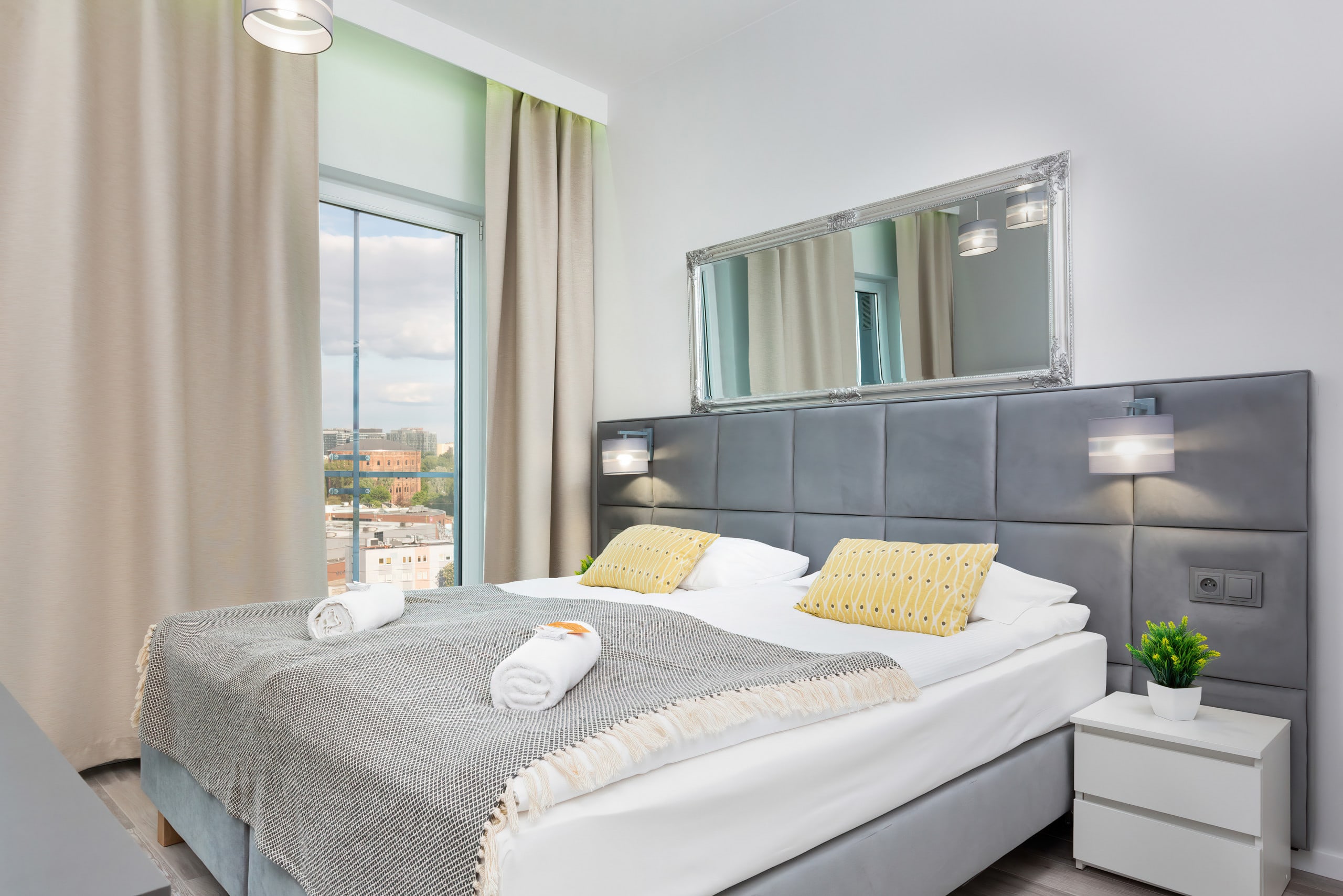 Prymsa Tysiąclecia 83a | Bright Studio | Parking — Warszawa, Województwo mazowieckie — vacation rental