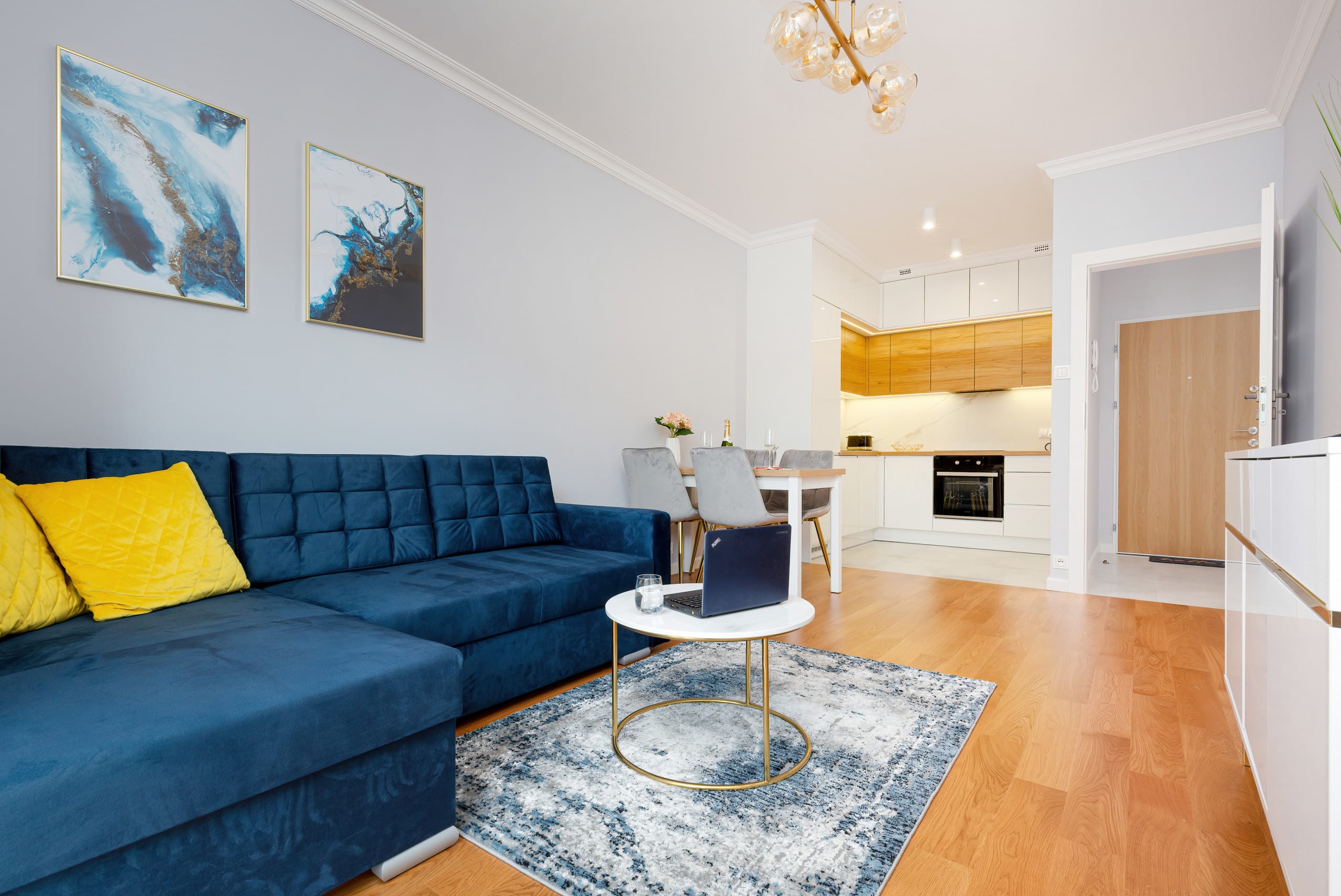 Okrzei 12 Warsaw | Stylish Prestige Apartment with Parking — Warszawa, Województwo mazowieckie — vacation rental