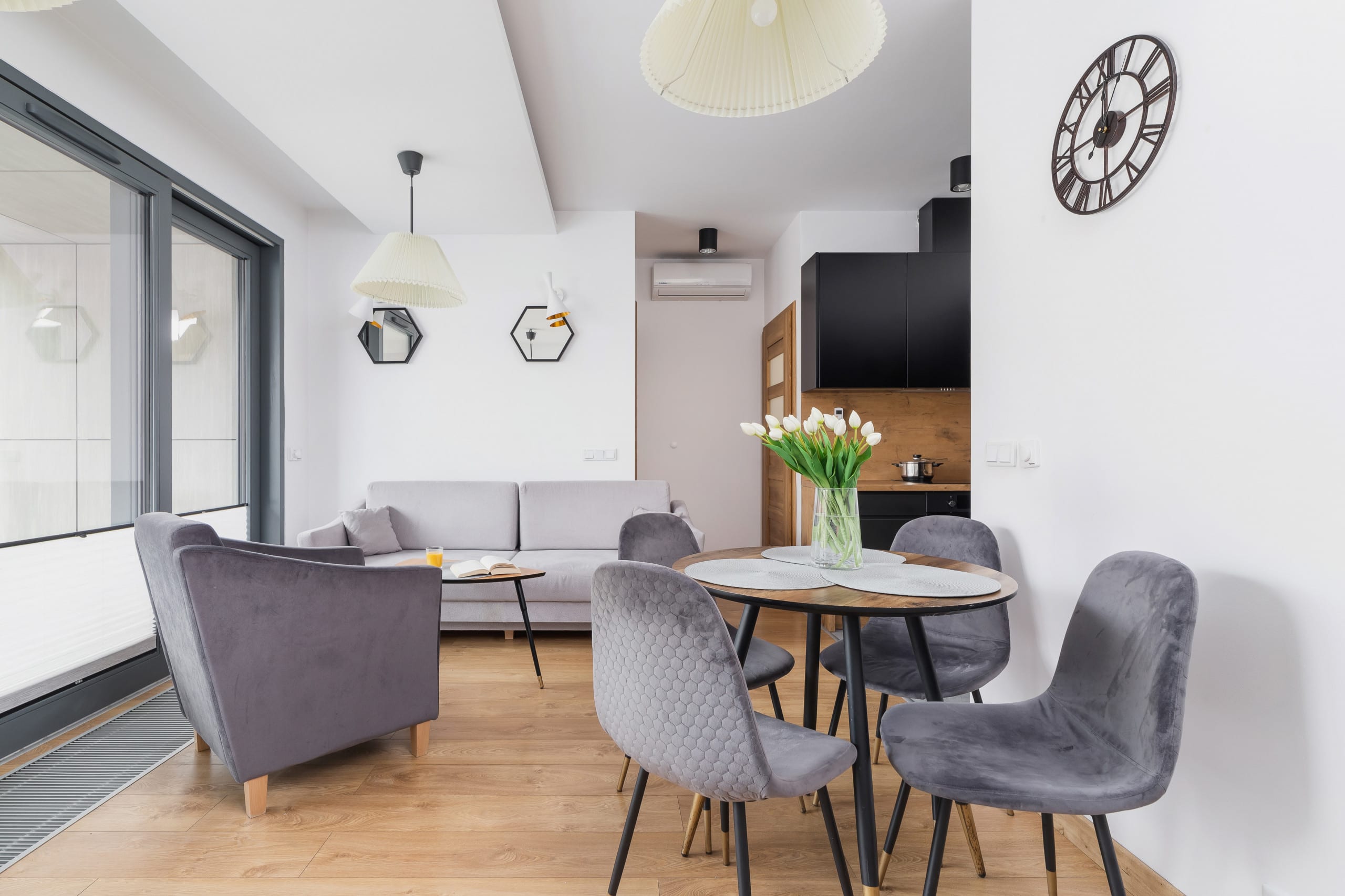 Nadwiślańska 5 Kraków | Air-conditioned Apartment | Podolski Boulevard on the Wisła River | Balconies | 500 metres from Kazimierz — Kraków, Województwo małopolskie — vacation rental