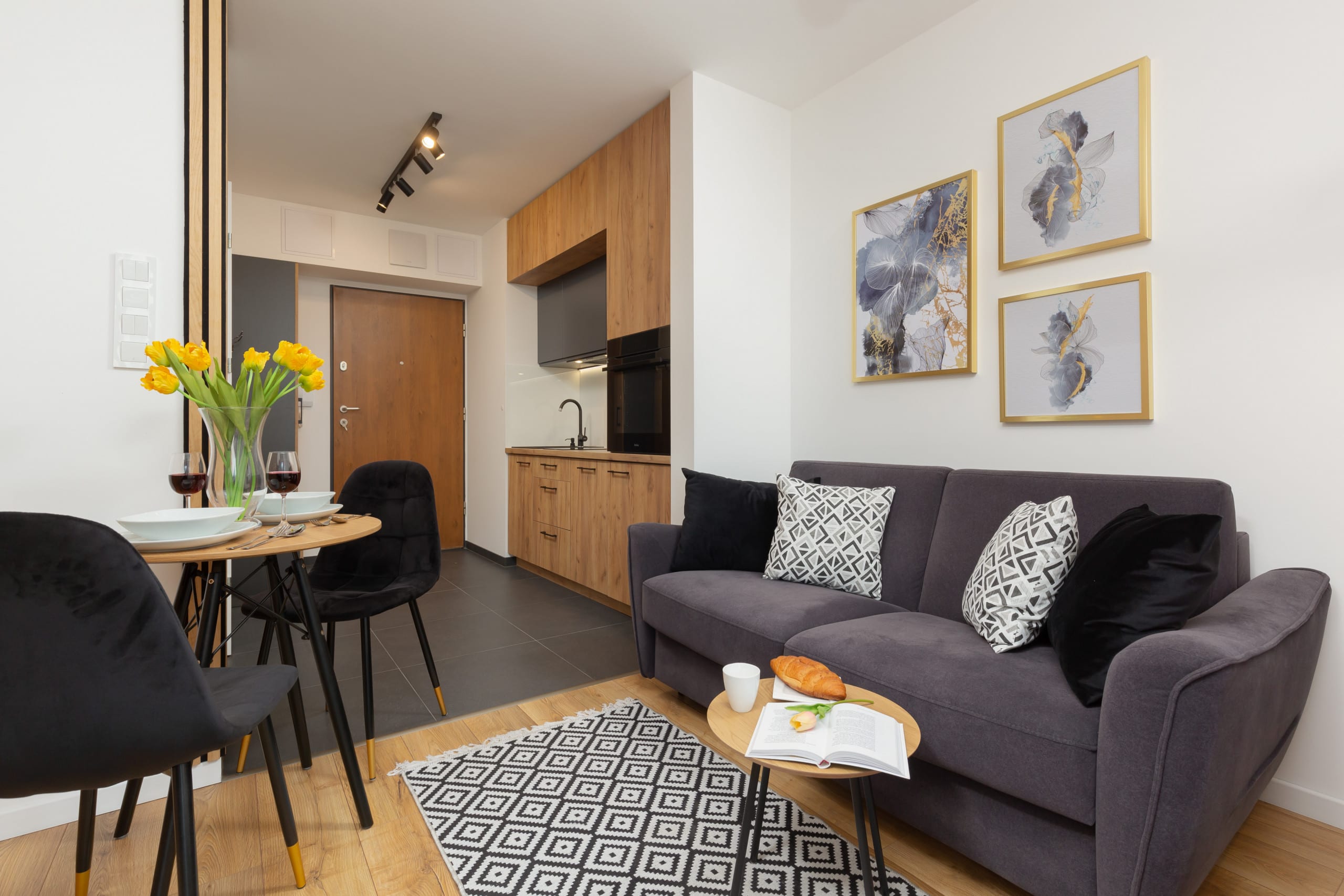 Kokoryczki 5 Warsaw | Elegant Studio | Parking — Warszawa, Województwo mazowieckie — vacation rental