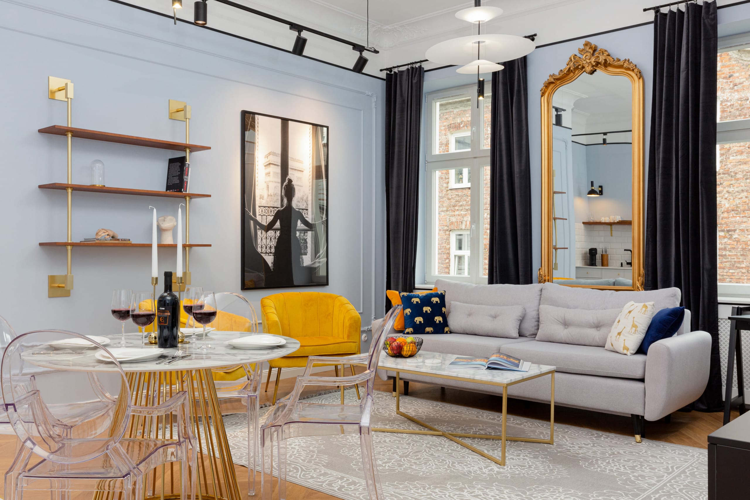 Kępna 15 Warsaw | An elegant Apartment where History meets Modernity | Praga - Close to the metro station | 1.8 km to PGE Narodowy — Warszawa, Województwo mazowieckie — vacation rental