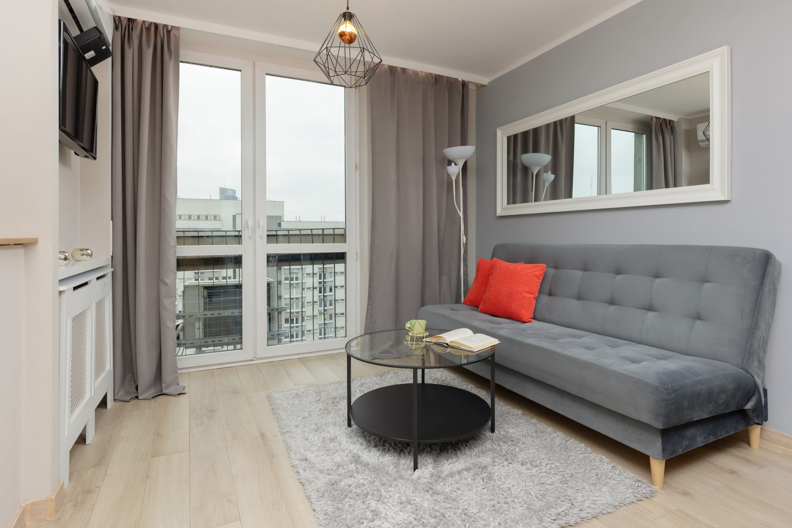 Charming Studio in Warsaw Center with Air Conditioning by Noclegi Renters — Warszawa, Województwo mazowieckie — vacation rental