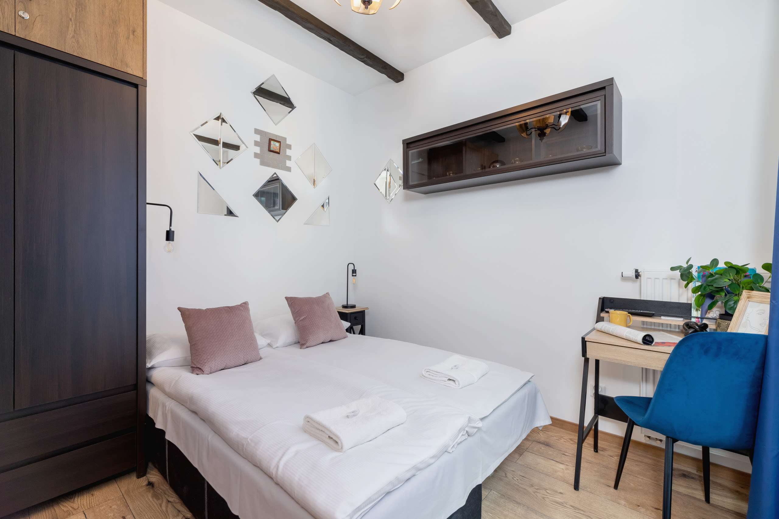 Fabryczna 11 | Atmospheric Apartment | Remote Work — Kraków, Województwo małopolskie — vacation rental