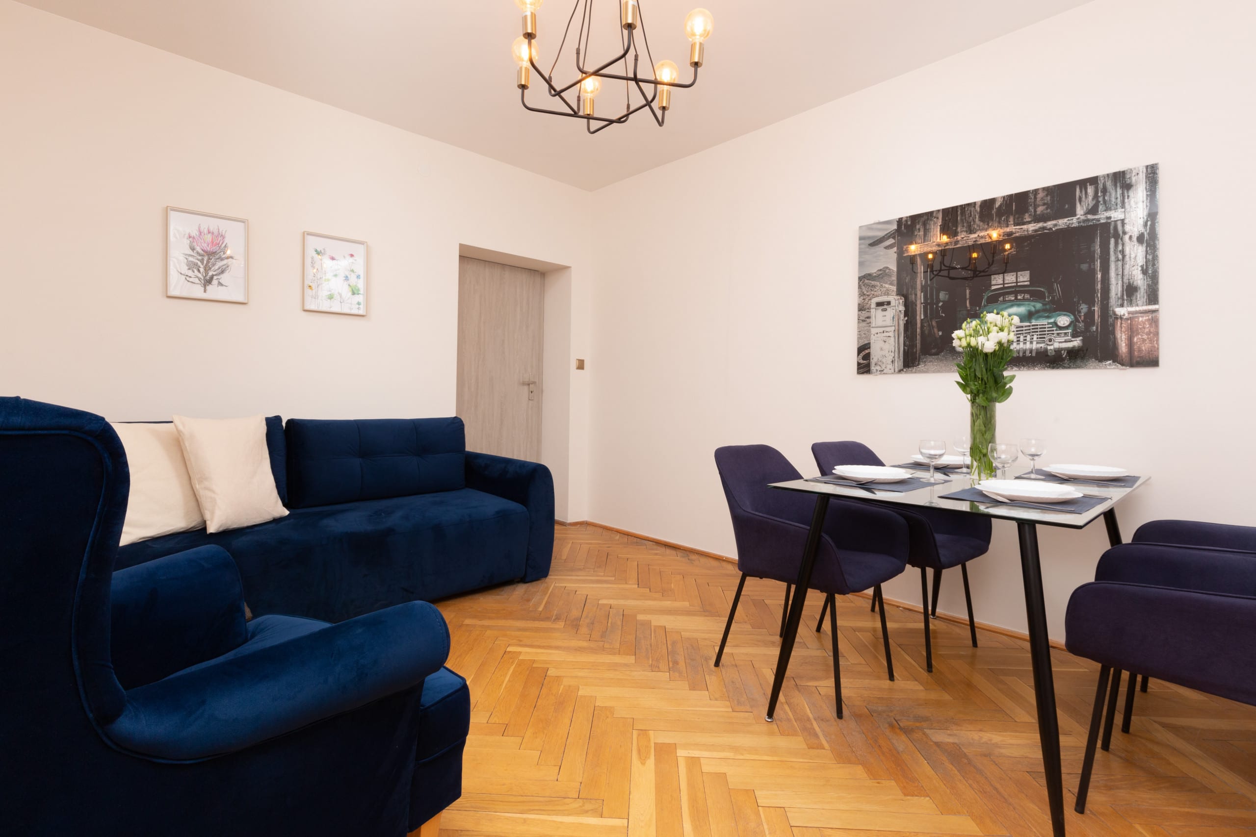 Elektoralna 15 Warsaw | Apartment | Balcony | City centre — Warszawa, Województwo mazowieckie — vacation rental
