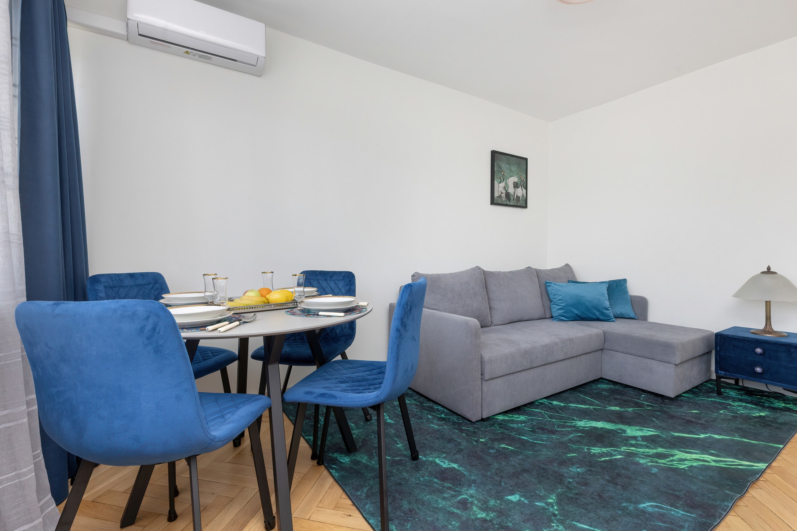 Al. Solidarności 92 | Apartment | Air-conditioning — Warszawa, Województwo mazowieckie — vacation rental