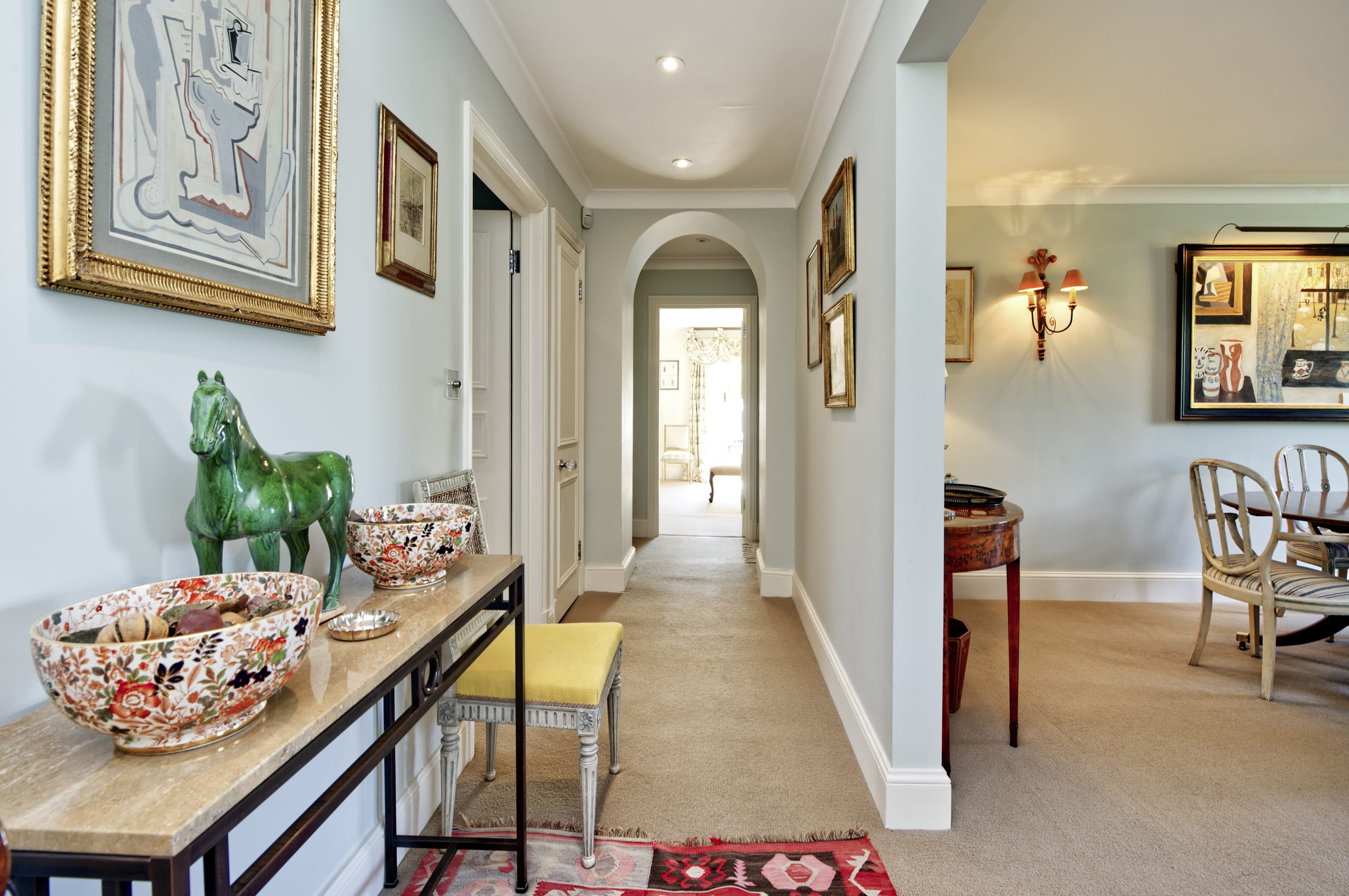 Beautiful & Spacious, 2 Bed in South Kensington in Onslow Square 38 SW7 3NS - Property image 5 - VivreStays