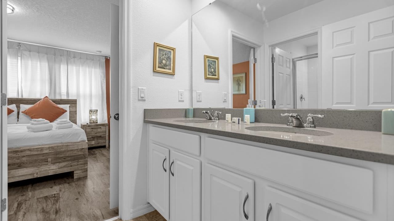 7BR Family Fun Estate Arcade Room Private Room | Photo 35