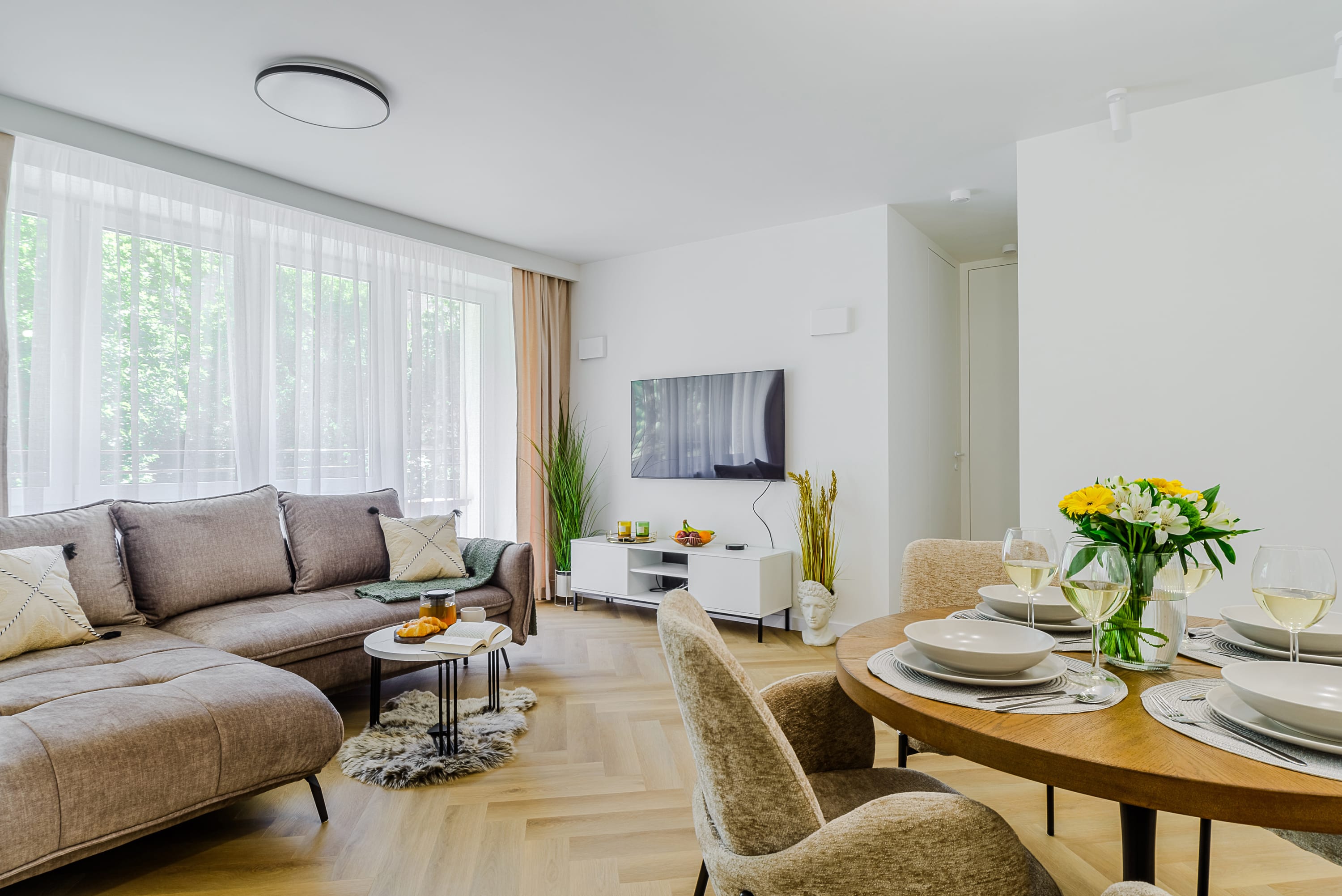 Lumina 4-room apart near Pałac Kultury