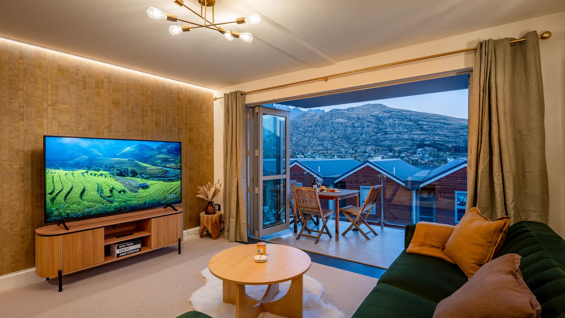 Stylish apartment living in luxury accommodation, Queenstown