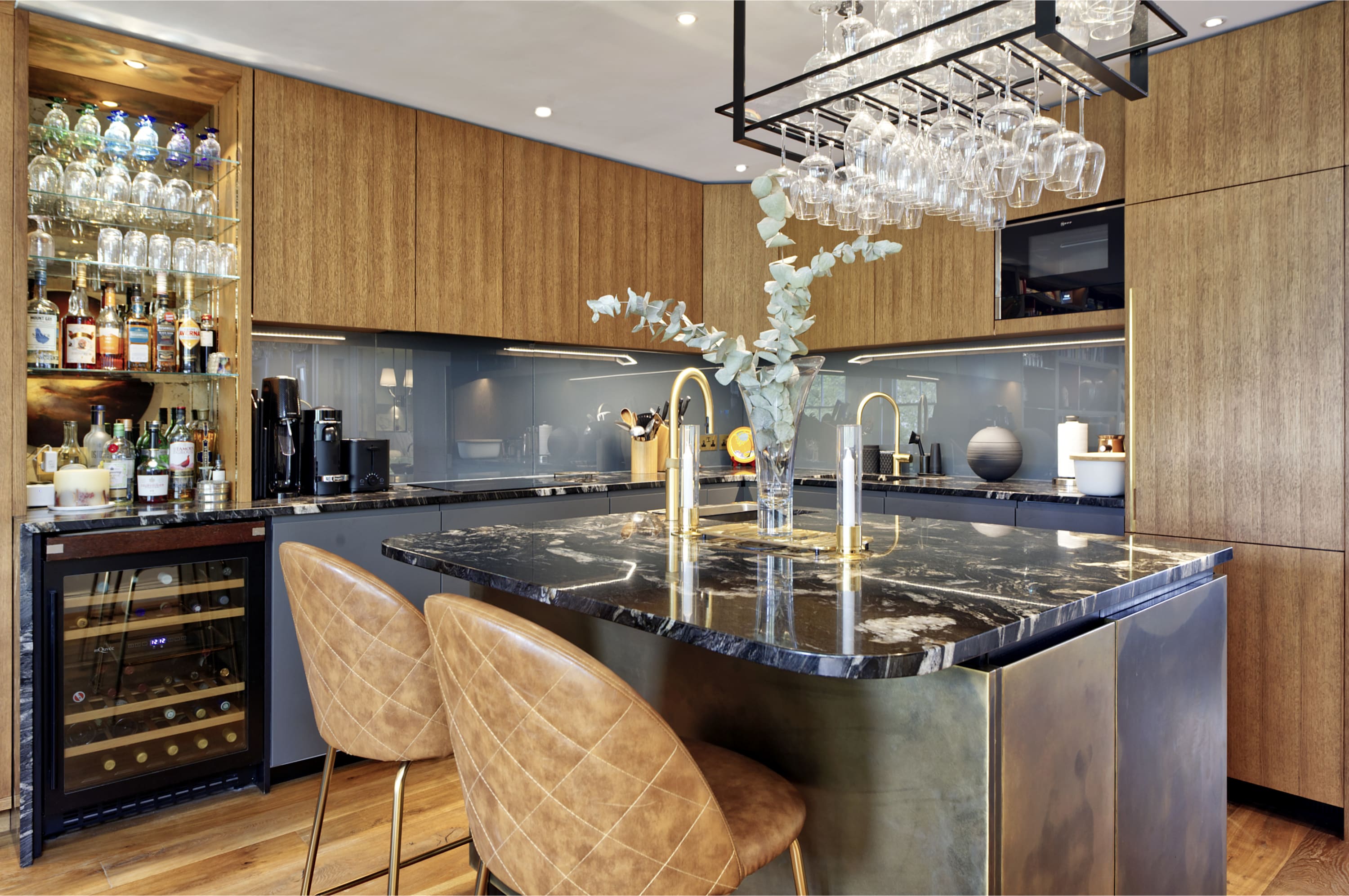 View Stunning 2 bedroom apartment in Little Venice West London in Randolph Crescent W9 1DR Stunning 2 bedroom apartment in Little Venice West London in Randolph Crescent W9 1DR - Property image 14 - VivreStays