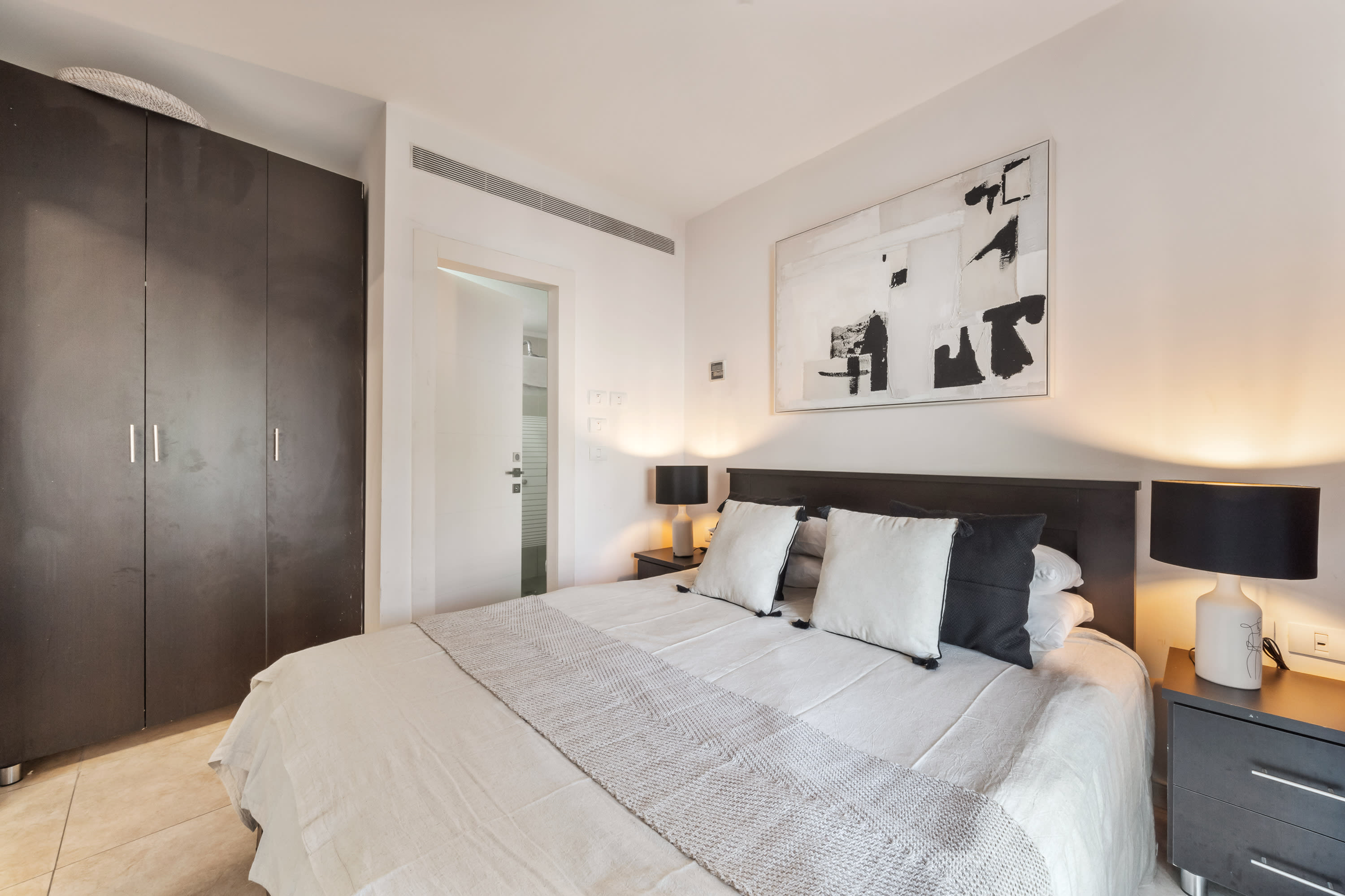King David Residence Luxury 3 Bedroom, Unit 404 – Pool, Gym & Parking, Mamilla Jerusalem photo 39
