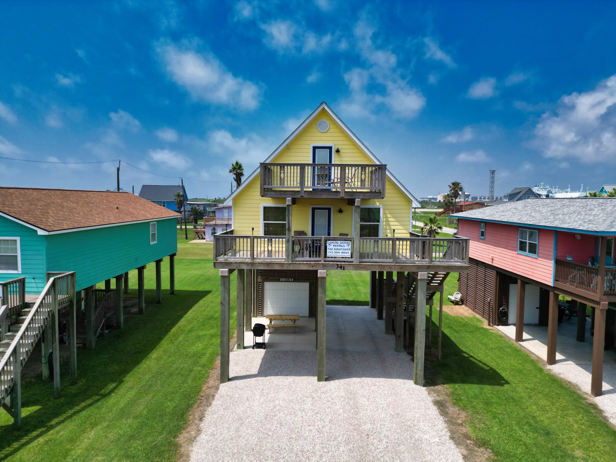 The Kingfisher-Surf Your Way to the Beach! — Surfside Beach, TX — vacation rental