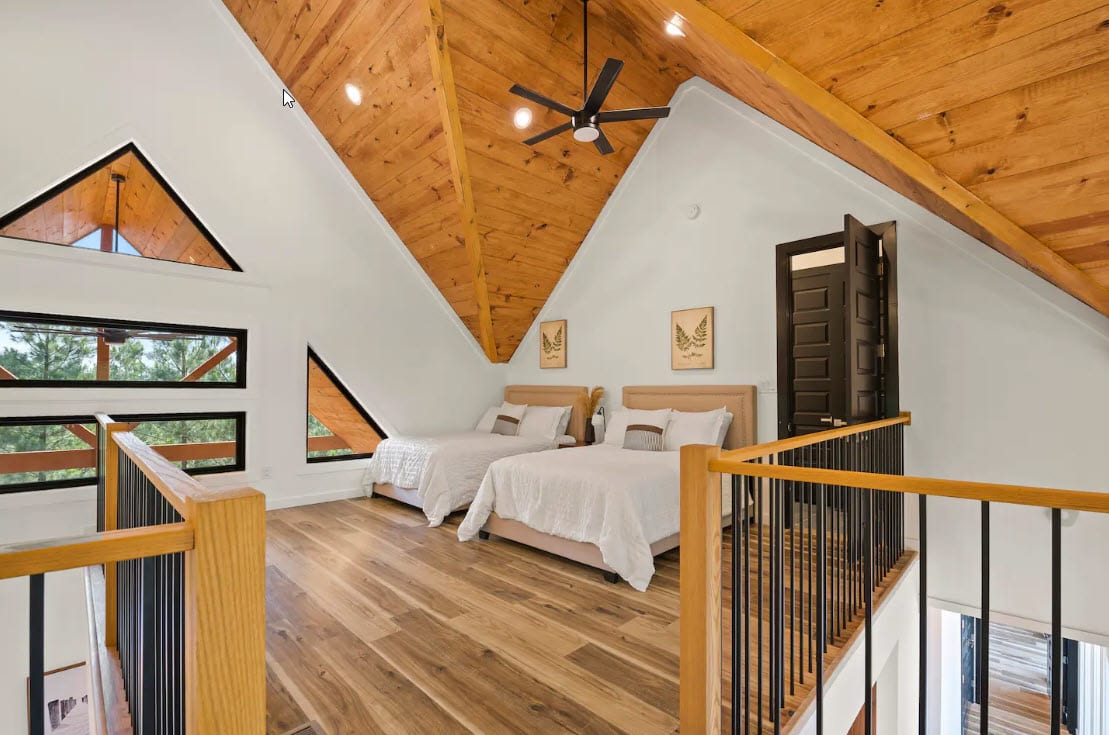 Entertainment Cabin Retreat, Spa Games & Play Zone