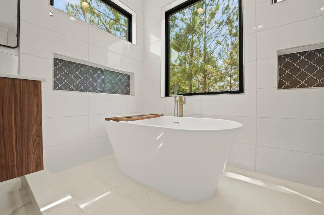 Entertainment Cabin Retreat, Spa Games & Play Zone