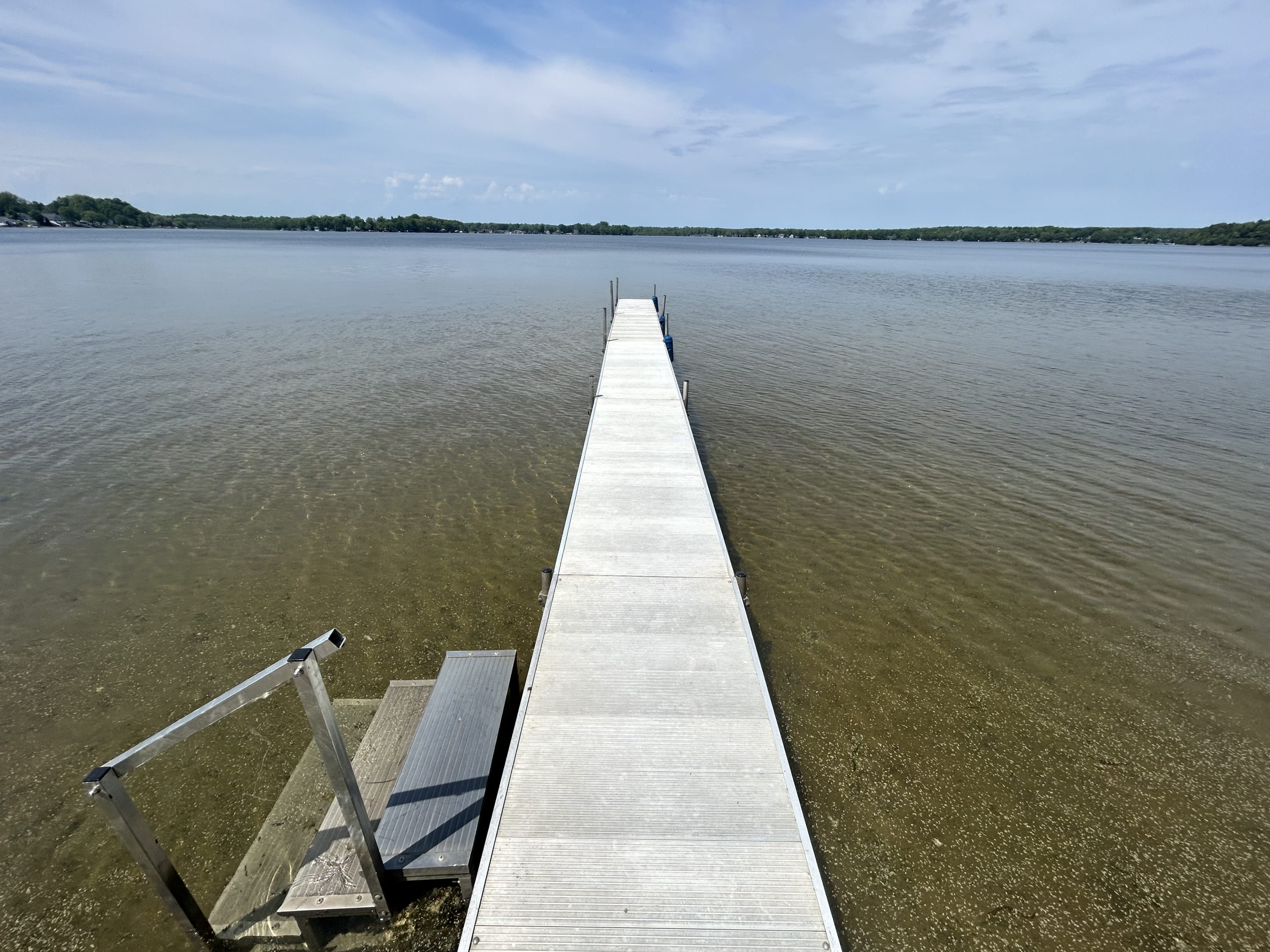 Cozy cabin with lake access - Picture 1