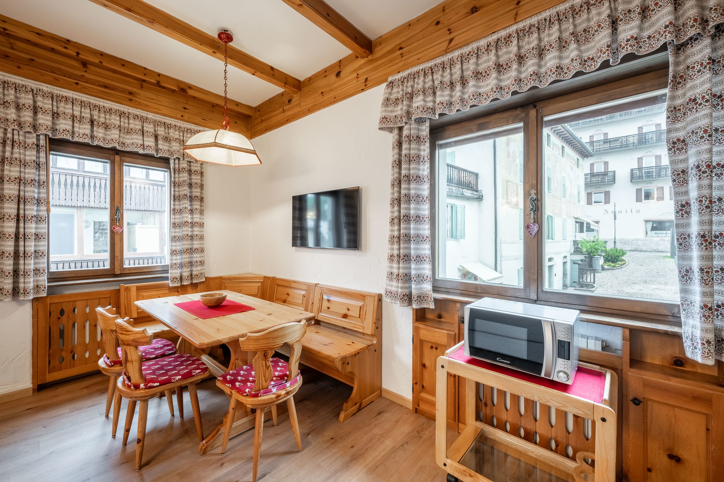Lovely 2 bedroom flat in Corso Italia with parking — Cortina d'Ampezzo, Veneto — vacation rental