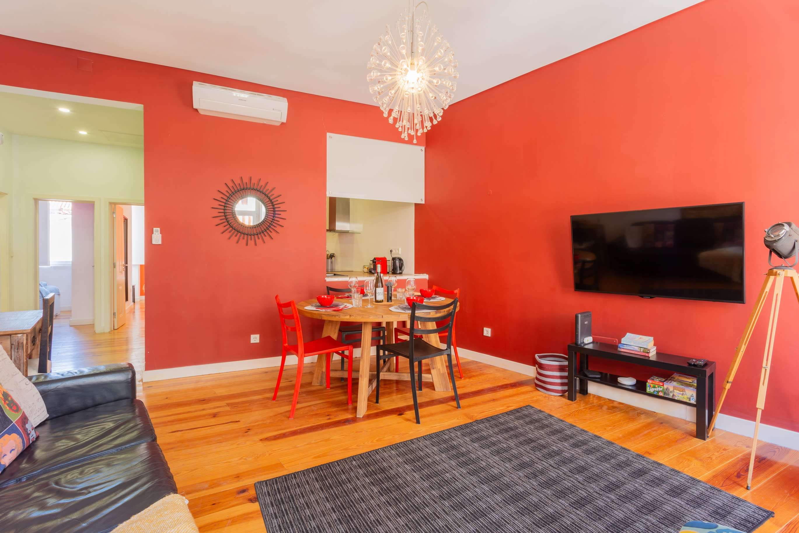 Chiado 4BR | A/C, Balcony, Parking & Monuments - Picture 24