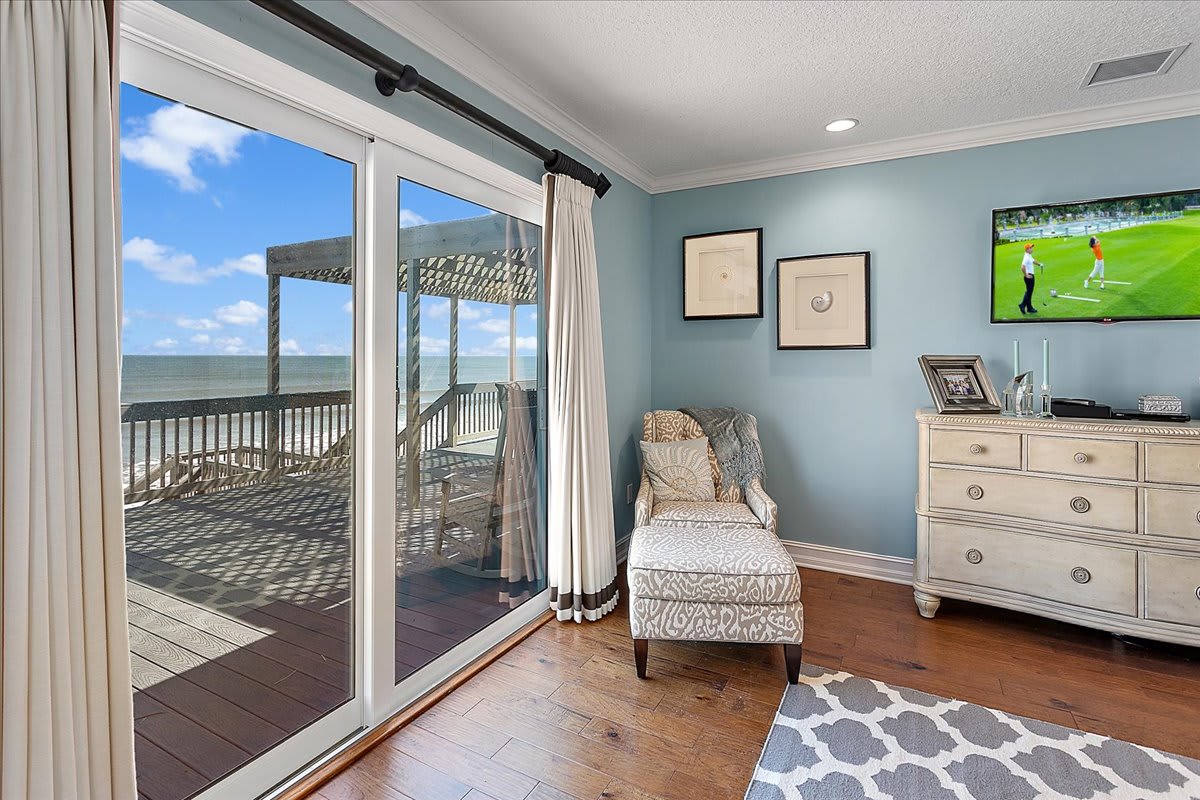 Tropical Sands | Wren Beach Rentals by Portoro