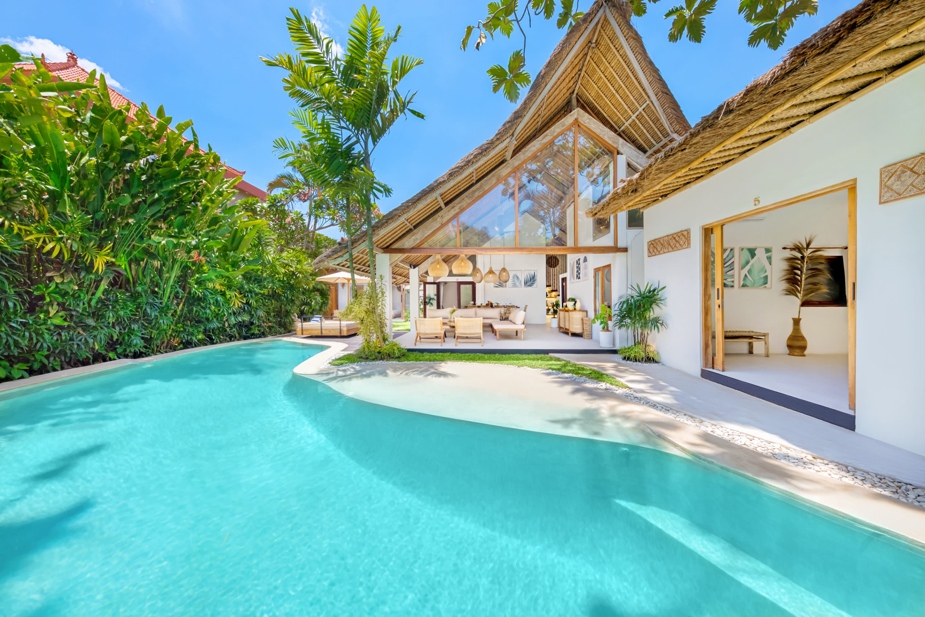 Villa Indigo - 5-BDR, huge pool and lush garden — Kuta, Bali — vacation rental