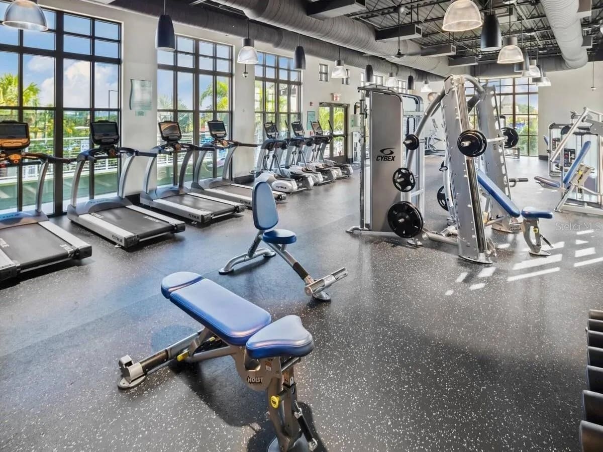 Luxury villa w/pool & hot tub near Disney