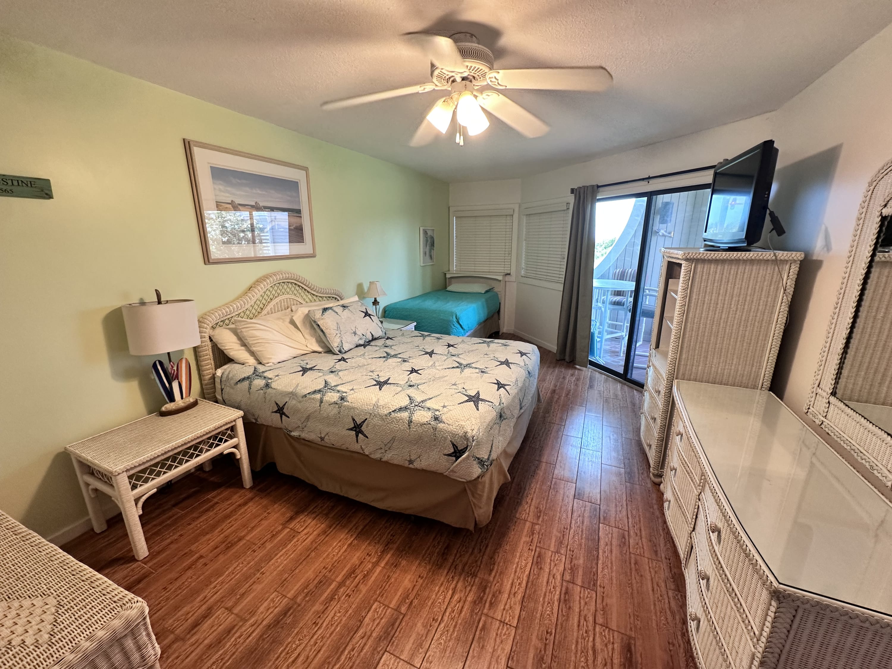 Beachfront Condo with Ocean Views 4