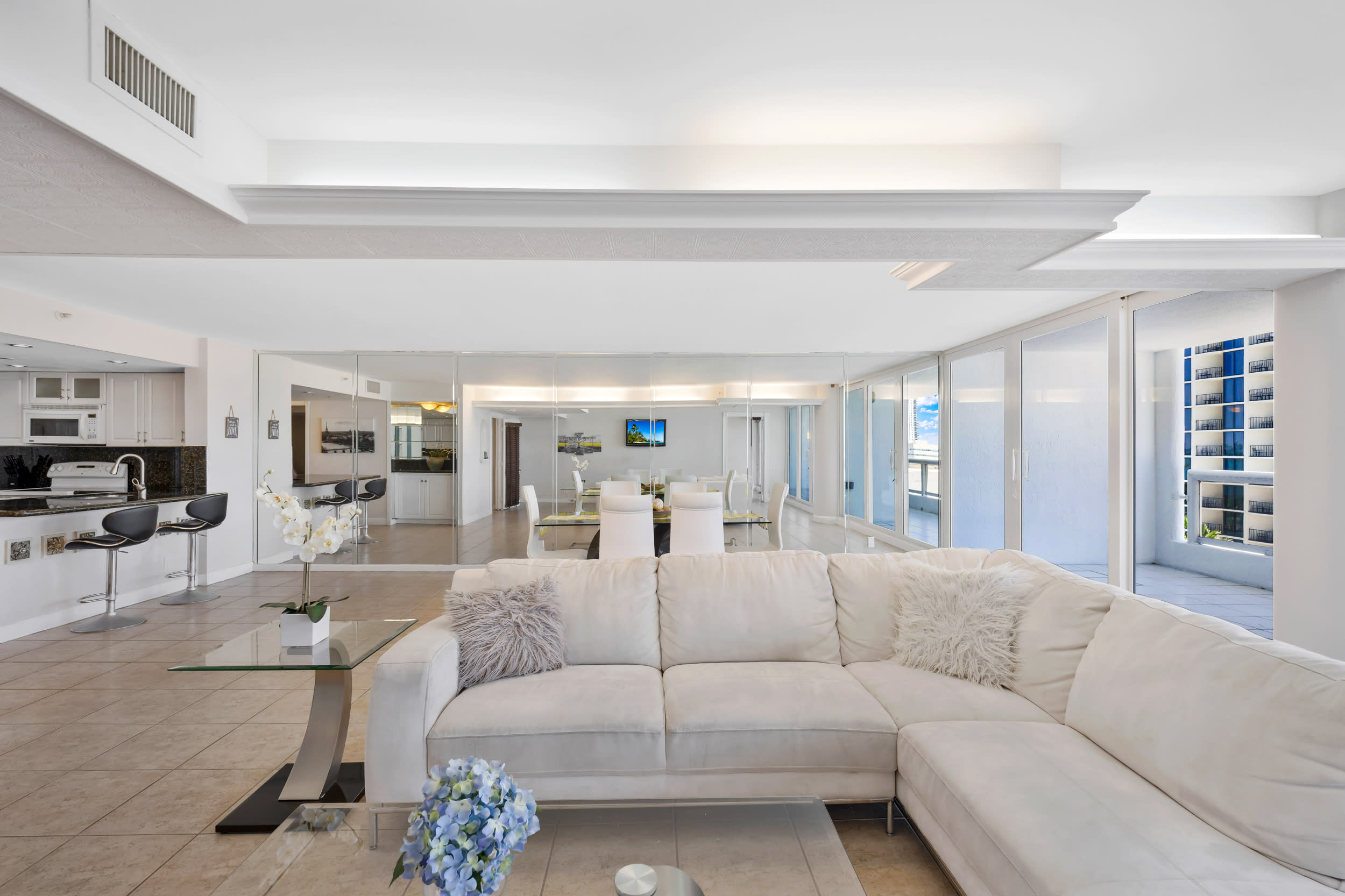 Spacious & Flexible | Private Balcony | StayCozy