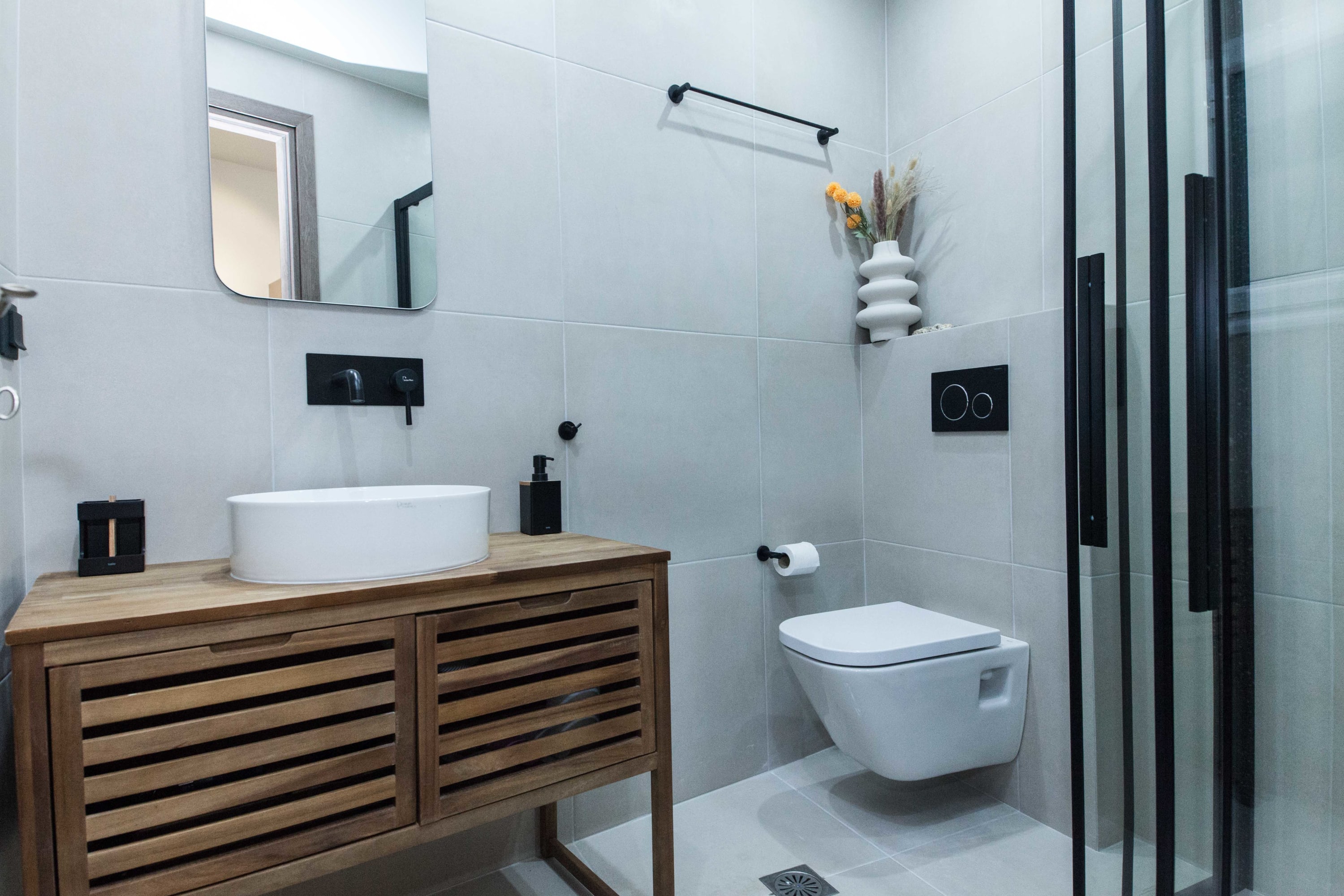 Acropolis View Modern Deluxe Suite with Balcony in Athens — photo 5