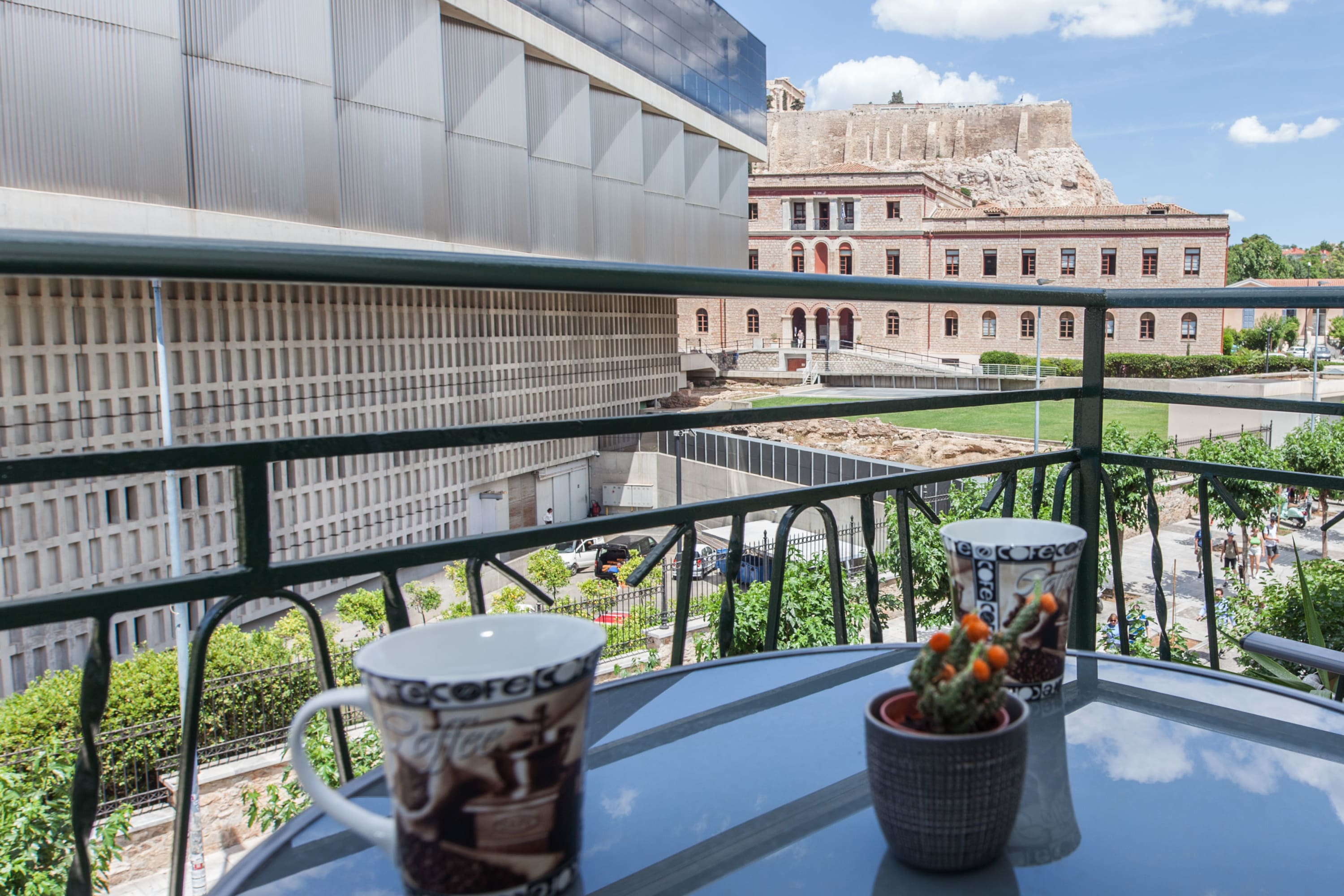 Acropolis View Modern Deluxe Suite with Balcony in Athens — photo 4