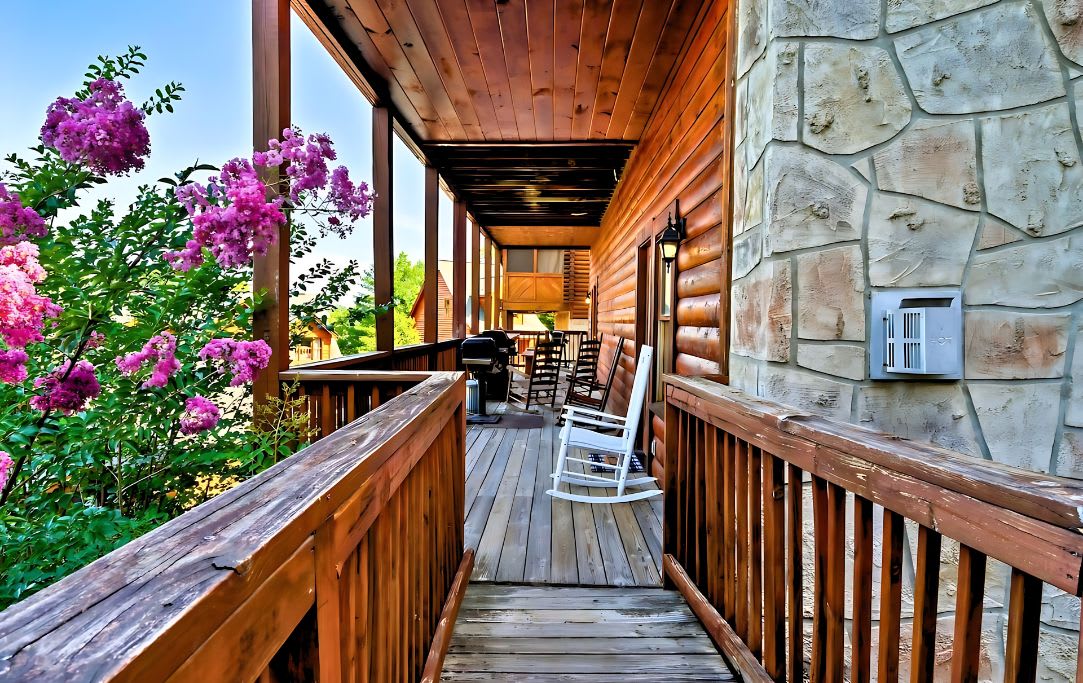 Charming Getaway Awaits, Sleeps 4ใปGrillใปDeck โ Pigeon Forge, TN โ vacation rental