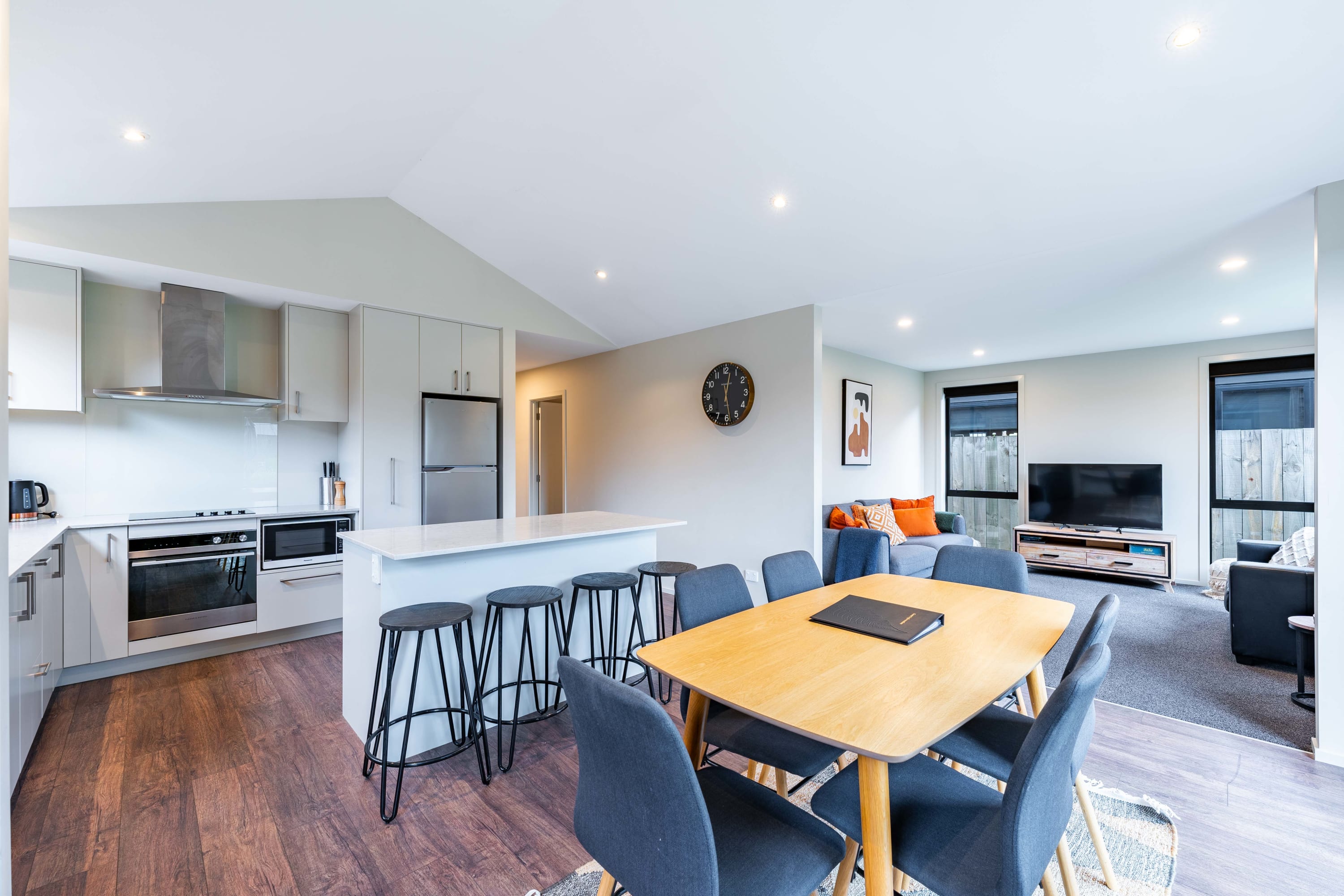 Outlet Sanctuary on Obelisk