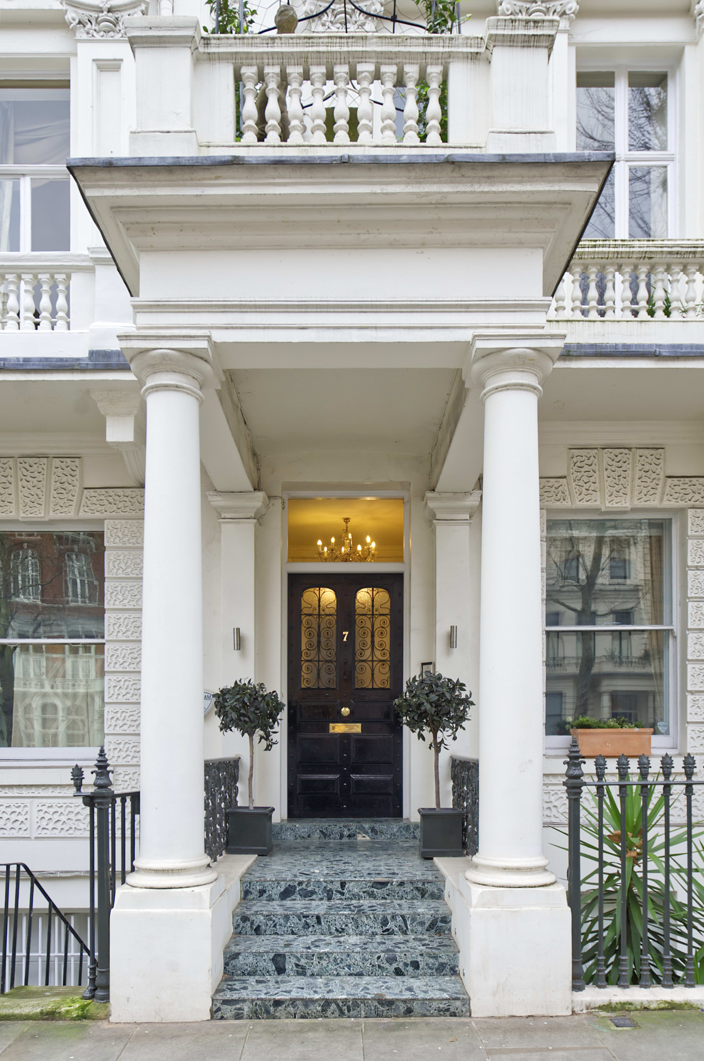 Grand 2 bedroom Flat, Kensington in Queen's Gate 7 SW7 5EH - Property image 33 - VivreStays