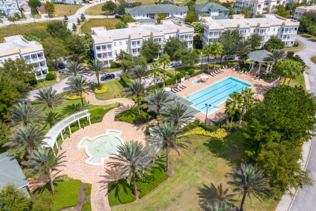 Golf Course, Pool, Covered Patio! 6MI to Disney