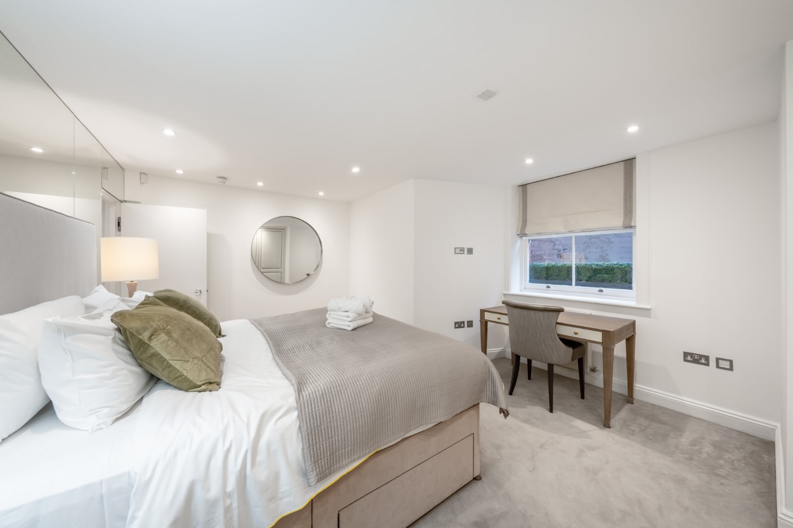 Elegant Knightsbridge Apartment near Harrods in Hans Place SW1X 0JY - Property image 13 - VivreStays
