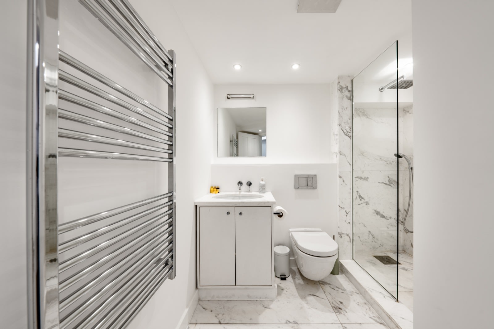 Elegant Knightsbridge Apartment near Harrods in Hans Place SW1X 0JY - Property image 16 - VivreStays