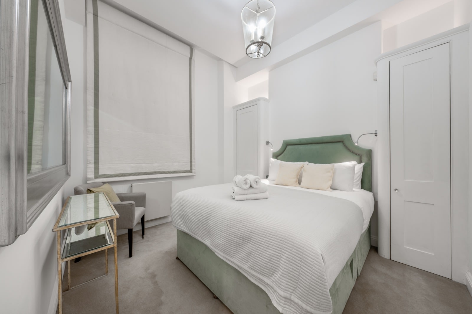 Elegant Knightsbridge Apartment near Harrods in Hans Place SW1X 0JY - Property image 18 - VivreStays