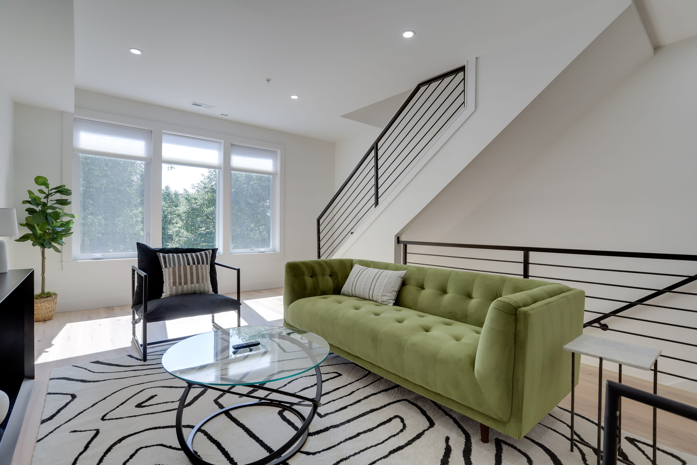 Sojourn's 3 BR with Rooftop Patio at Union Market