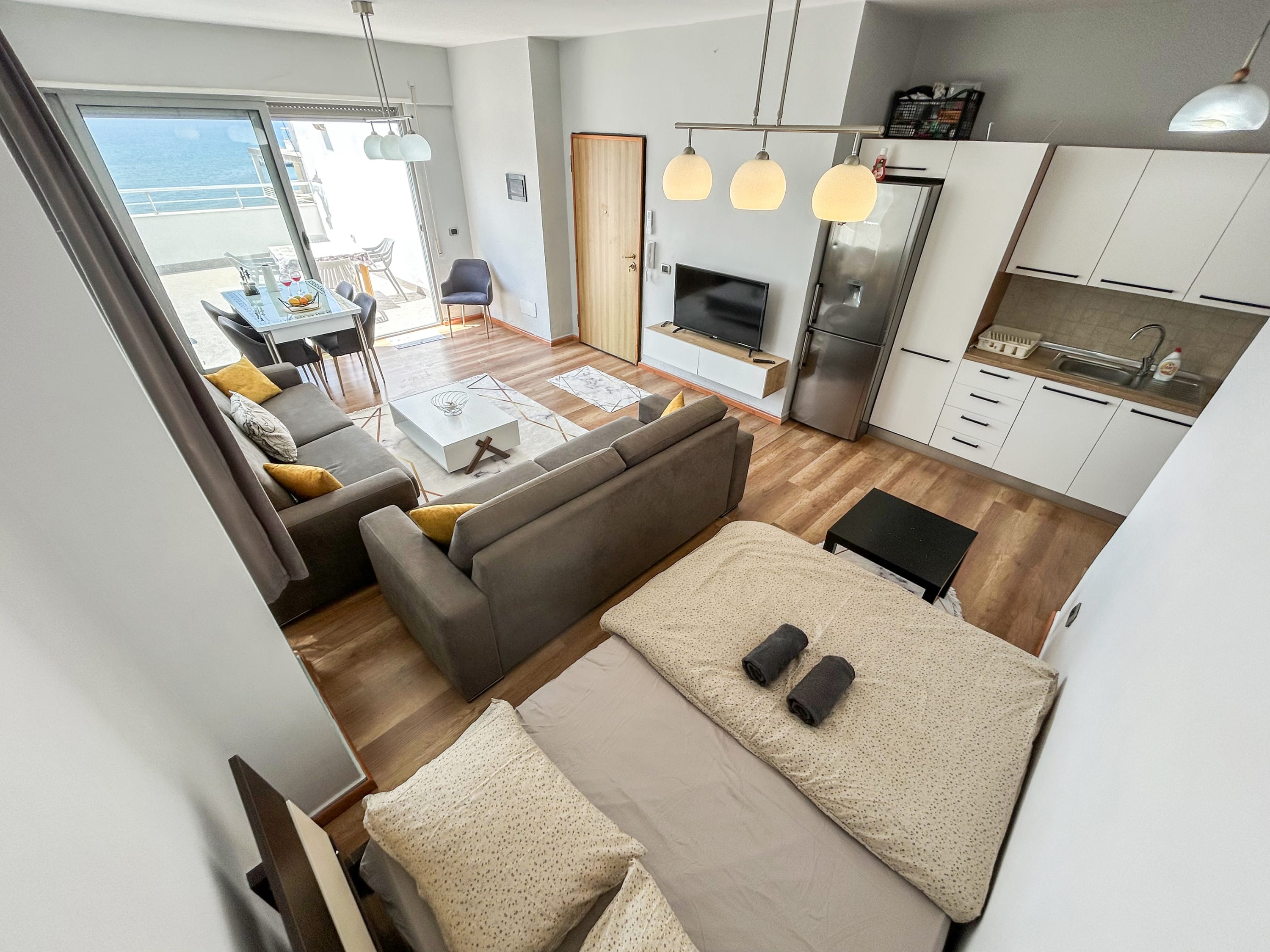 Golden Horizon Haven H08