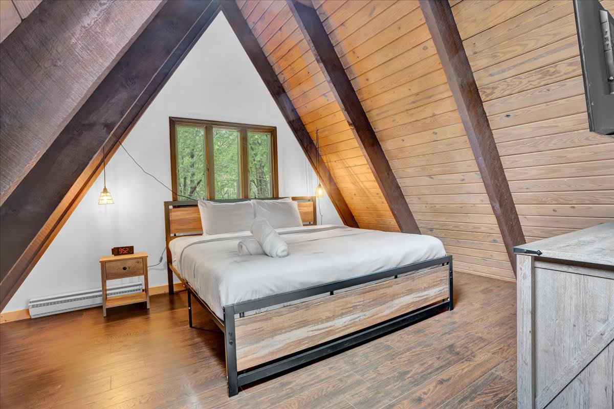 The Cedar A-Frame | Hot Tub | Firepit | Fireplace