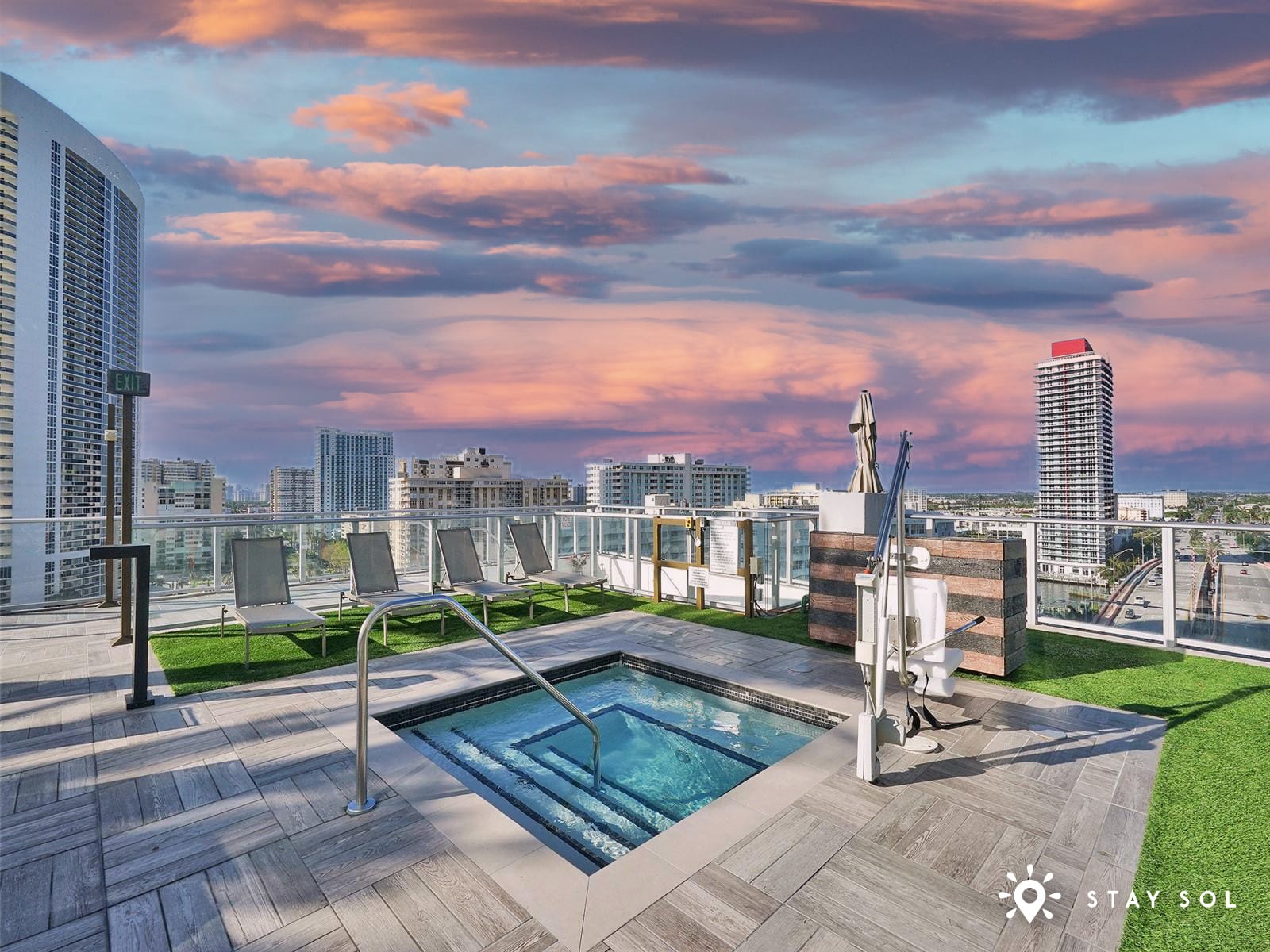 Luxury Apartment | Pool & Ocean Views