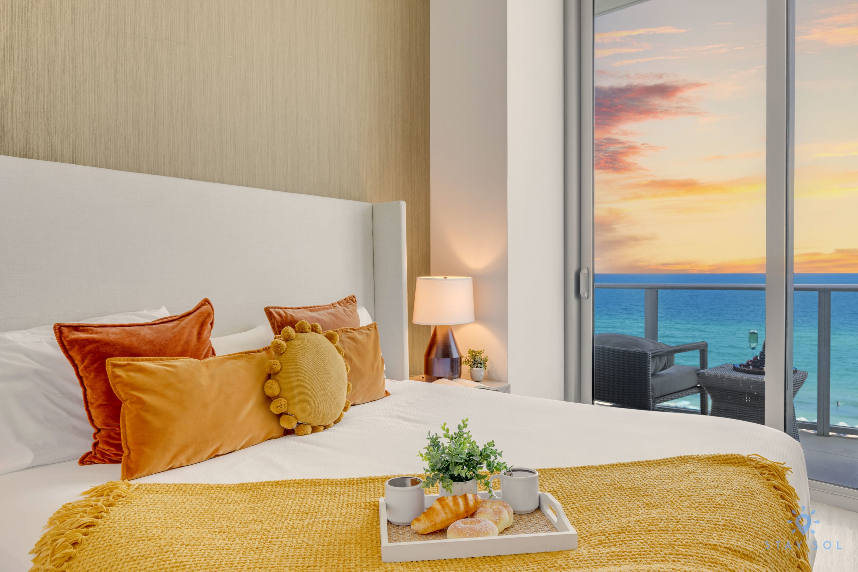 Front Oceanview Balcony|Beachfront Condo|Pools